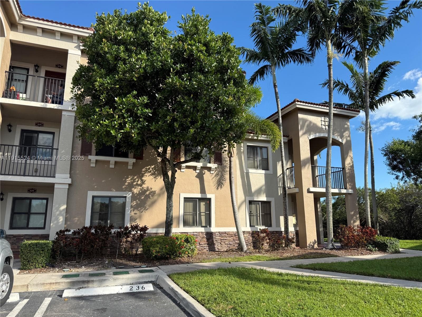 22901 SW 88th Pl # 205, Cutler Bay, FL 33190