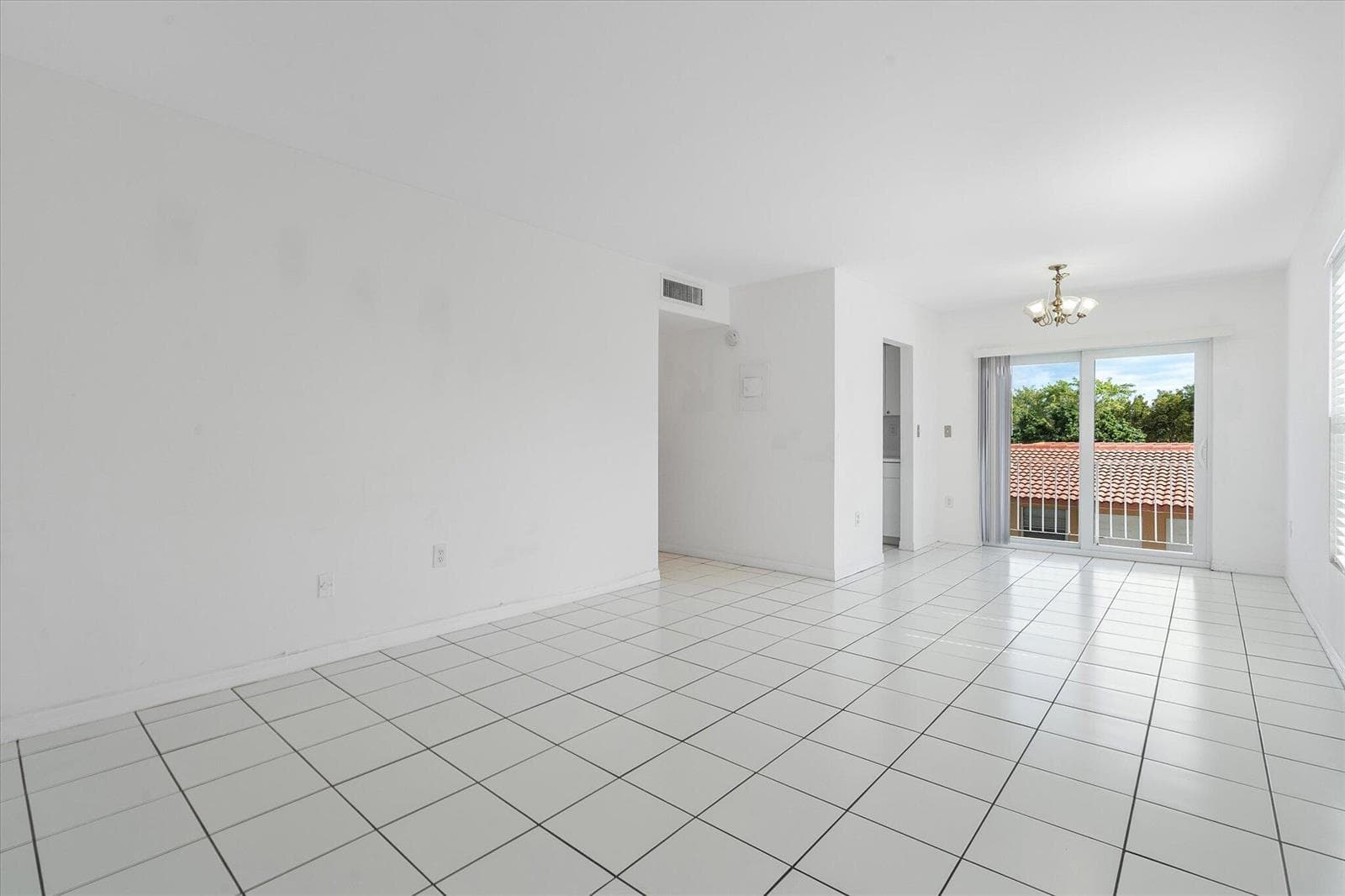 2138 SW 6th Street # 301, Miami, FL 33135 — zdjęcie 3