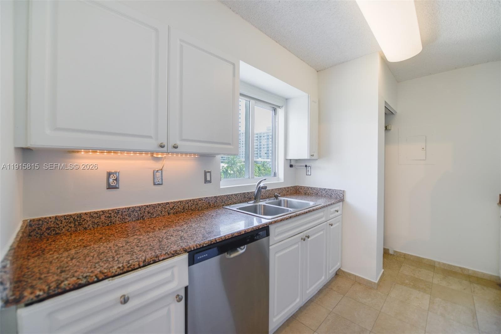 5900 Collins Ave # 506, Miami Beach, FL 33140 — zdjęcie 5