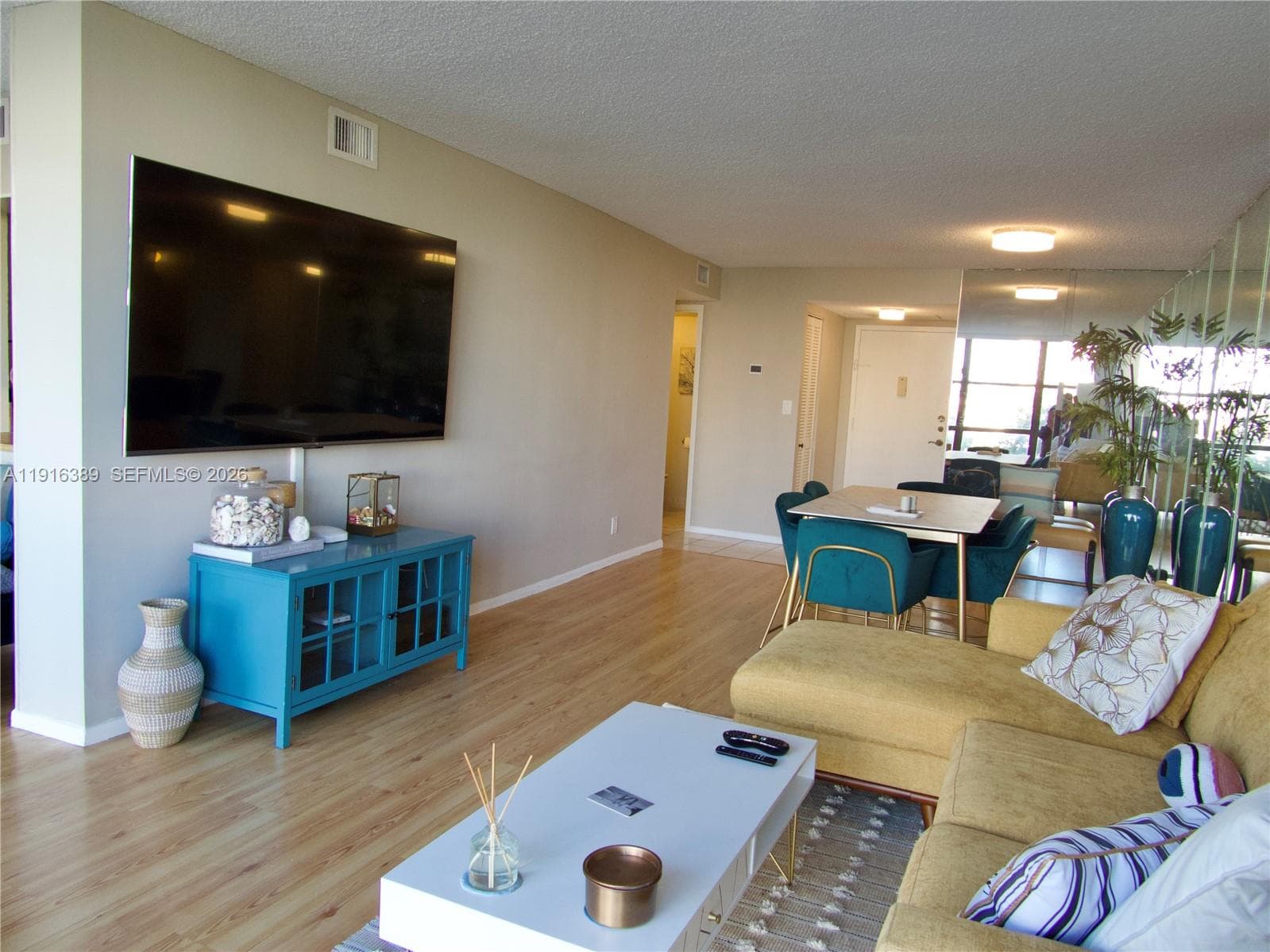 800 Parkview Dr # 402, Hallandale Beach, FL 33009 — zdjęcie 3