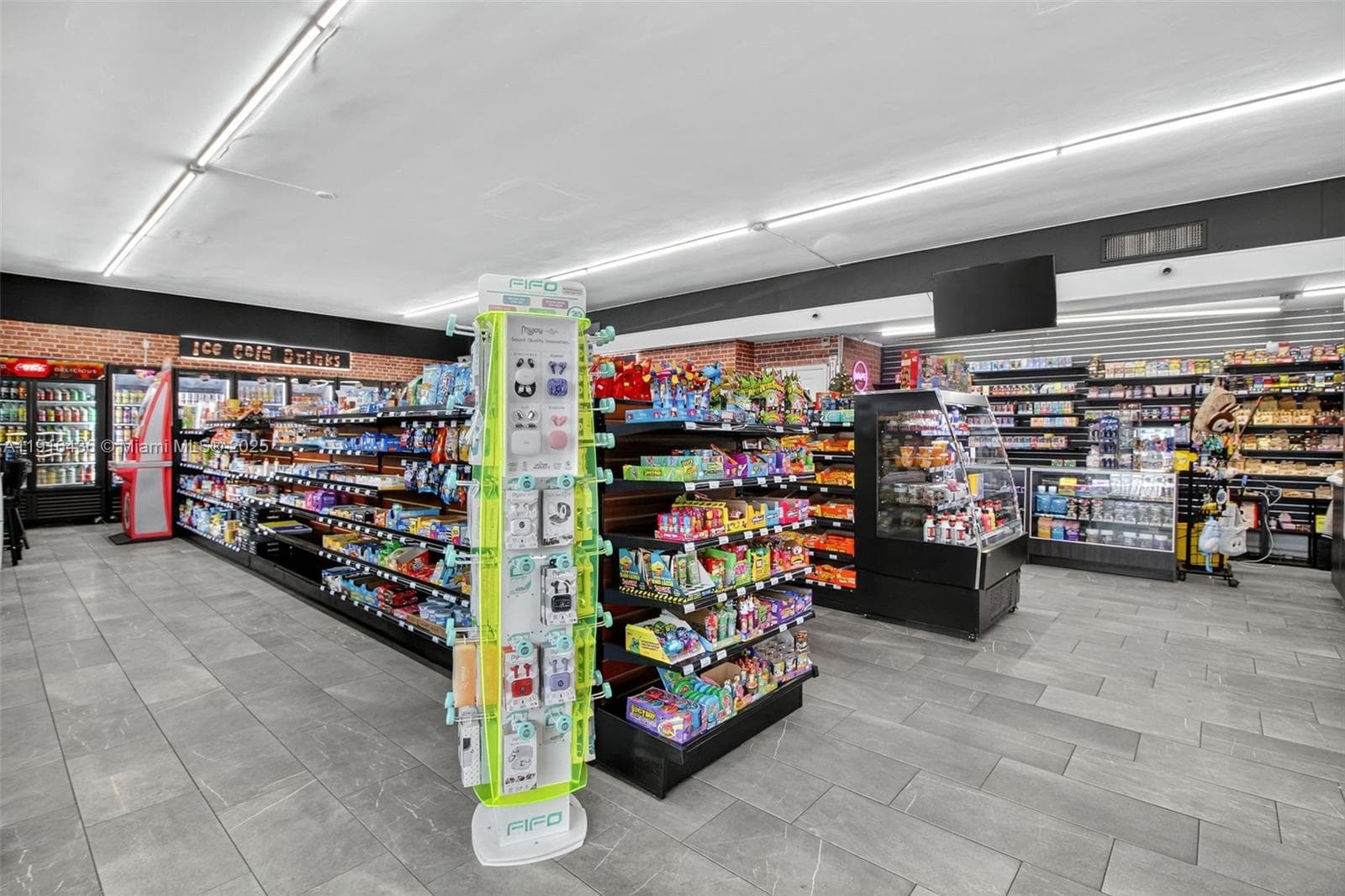 Convenience S/Smoke Shop Store & Smoke Shop For Sale, Miami, FL 33126