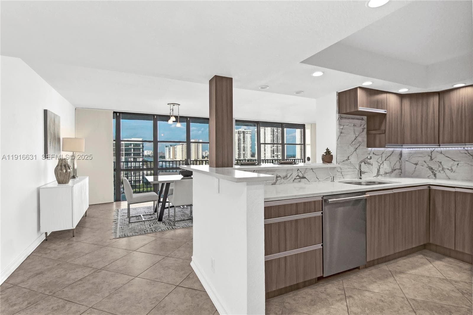 800 Parkview Dr # 821, Hallandale Beach, FL 33009 — zdjęcie 4