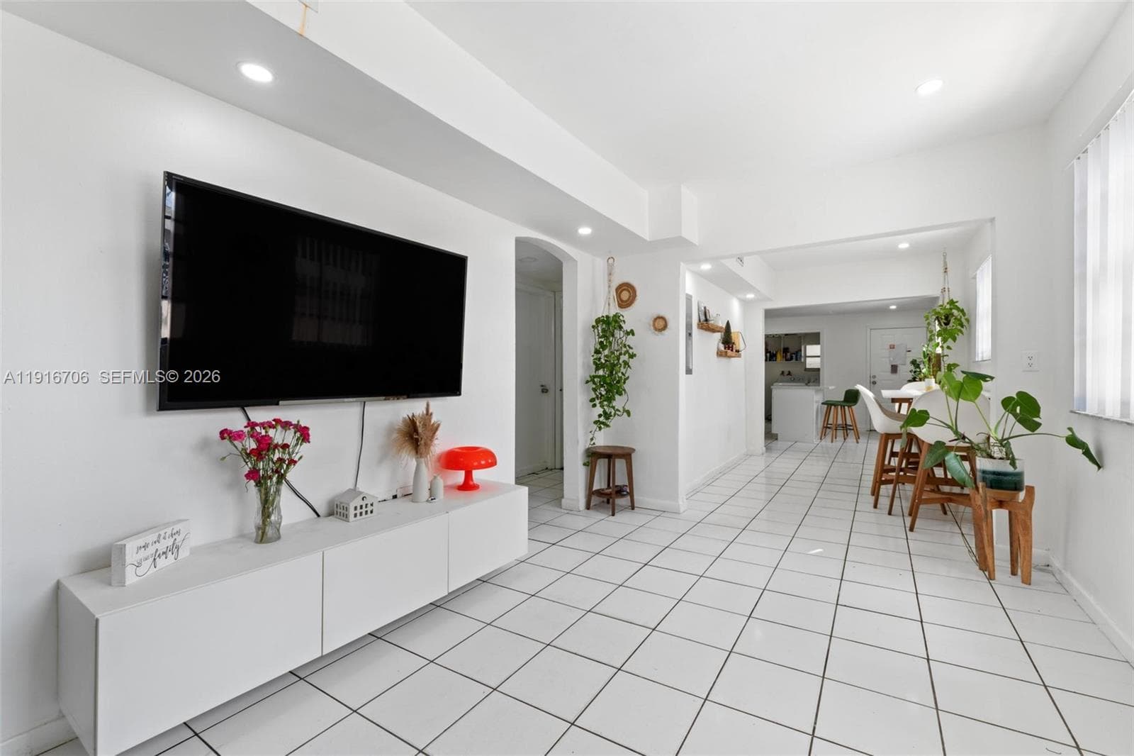 2262 NW 4th St, Miami, FL 33125 — zdjęcie 5