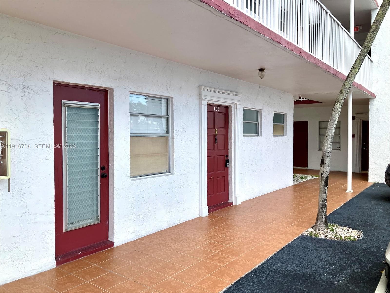 4270 NW 40th St # 103, Lauderdale Lakes, FL 33319 — zdjęcie 2