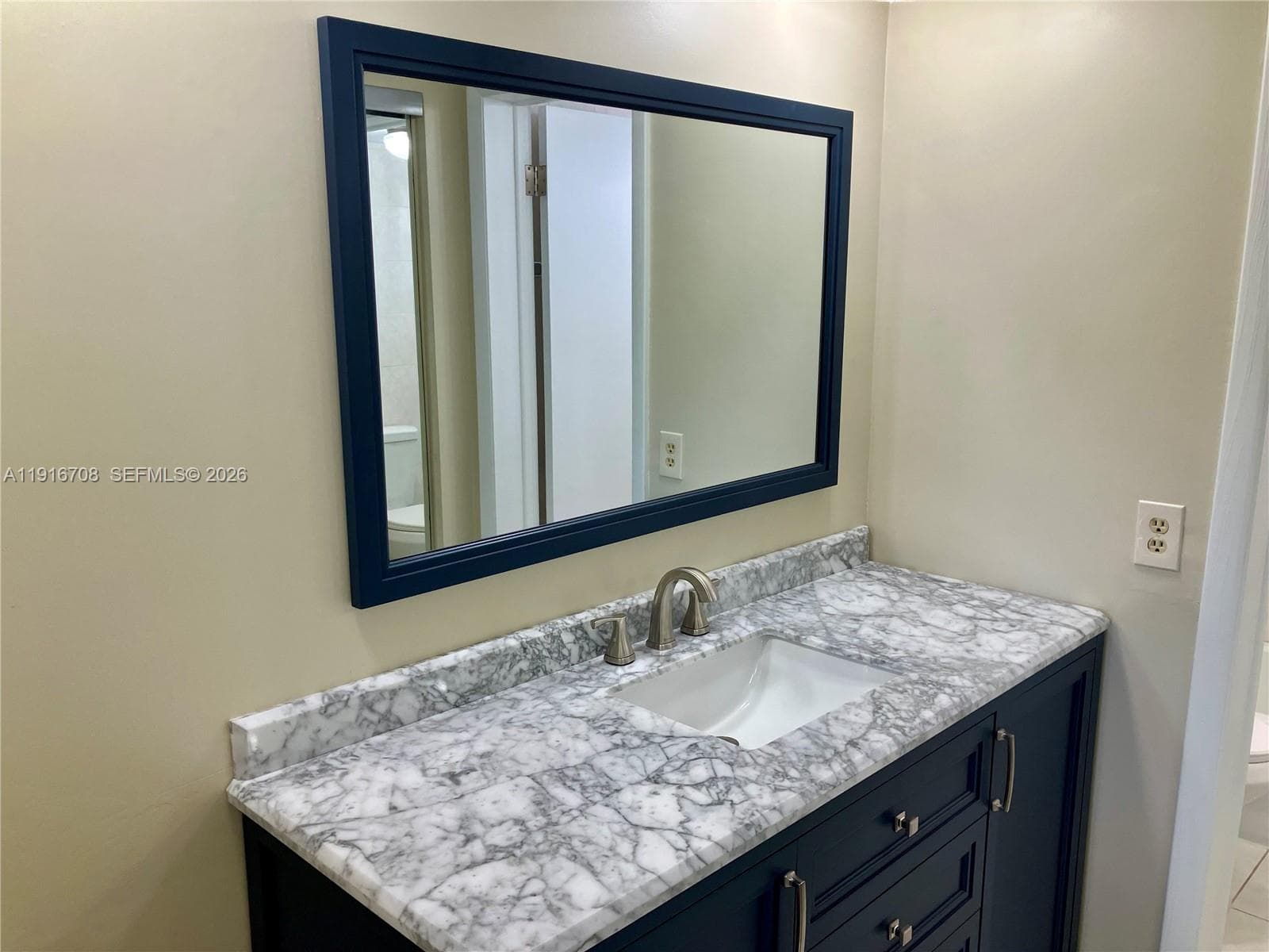 4270 NW 40th St # 103, Lauderdale Lakes, FL 33319 — zdjęcie 4