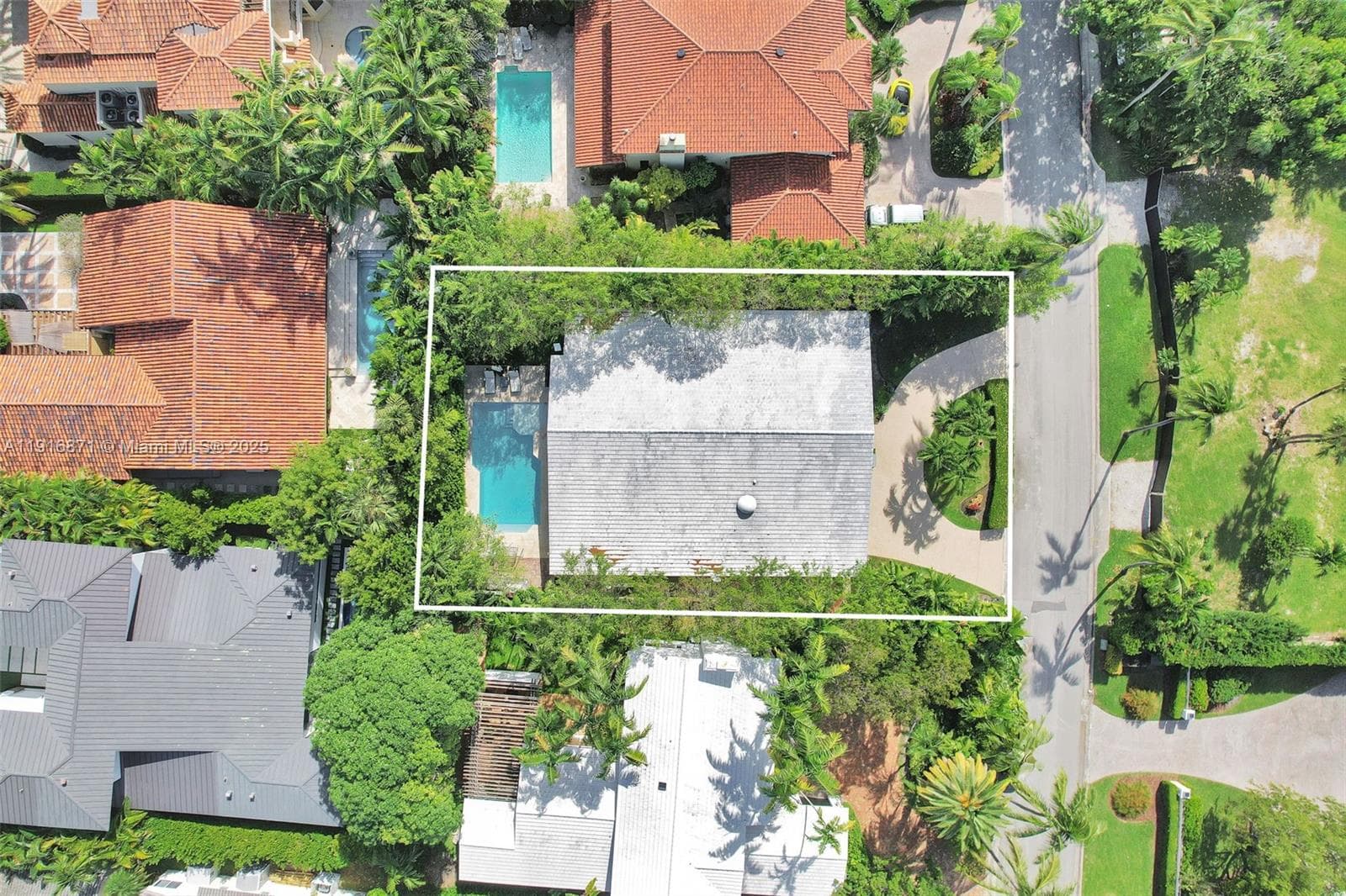 145 Bal Bay Dr, Bal Harbour, FL 33154 — zdjęcie 3