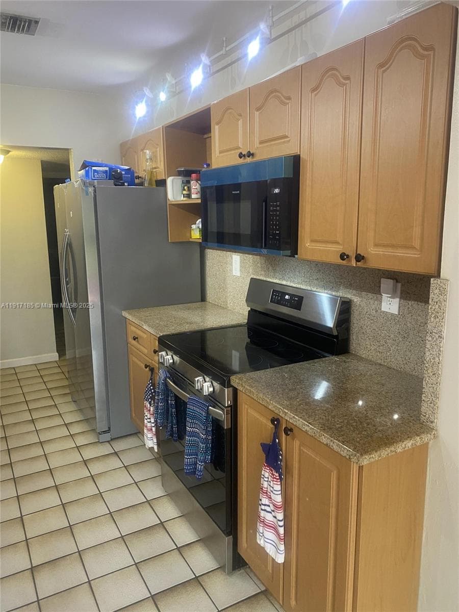 4802 Bayberry Ln, Tamarac, FL 33319 — zdjęcie 3