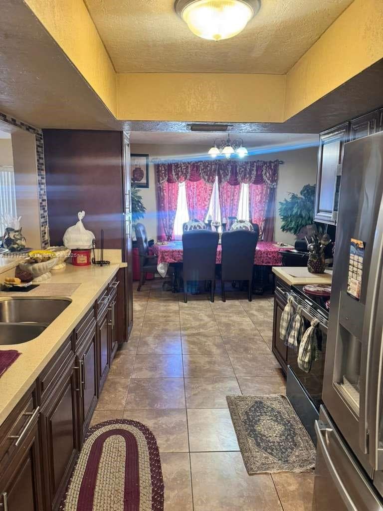 820 SW 49th Ter, Margate, FL 33068 — zdjęcie 5