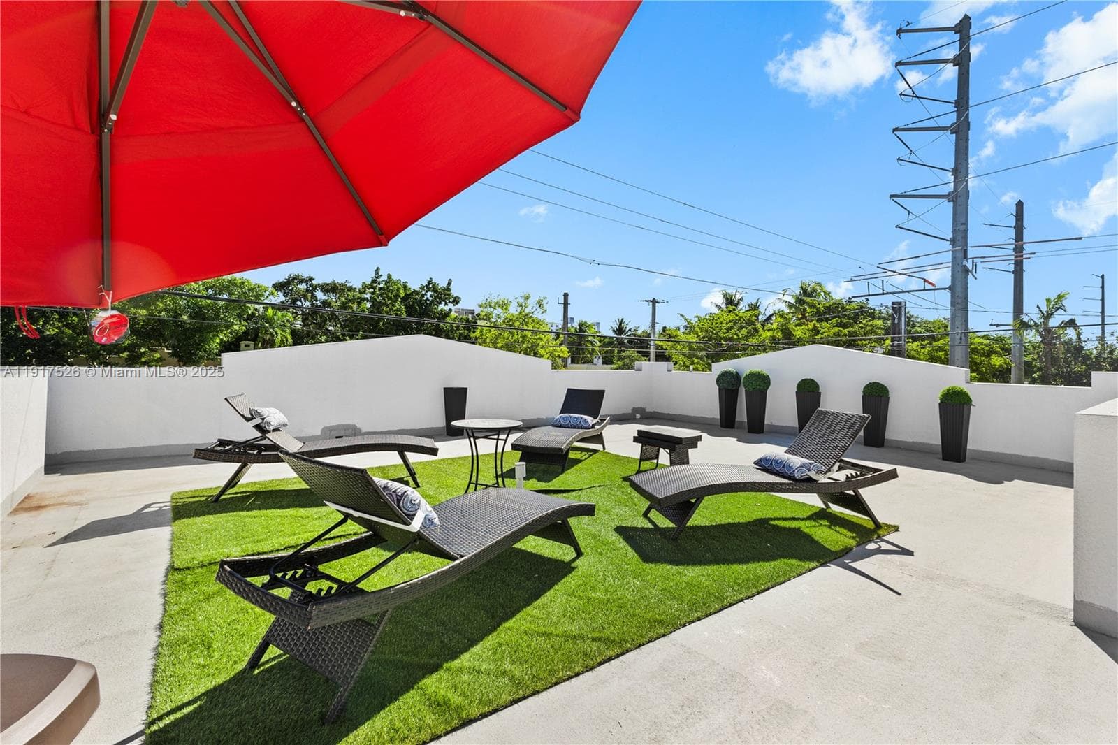 305 NW 58th St, Miami, FL 33127 — zdjęcie 5