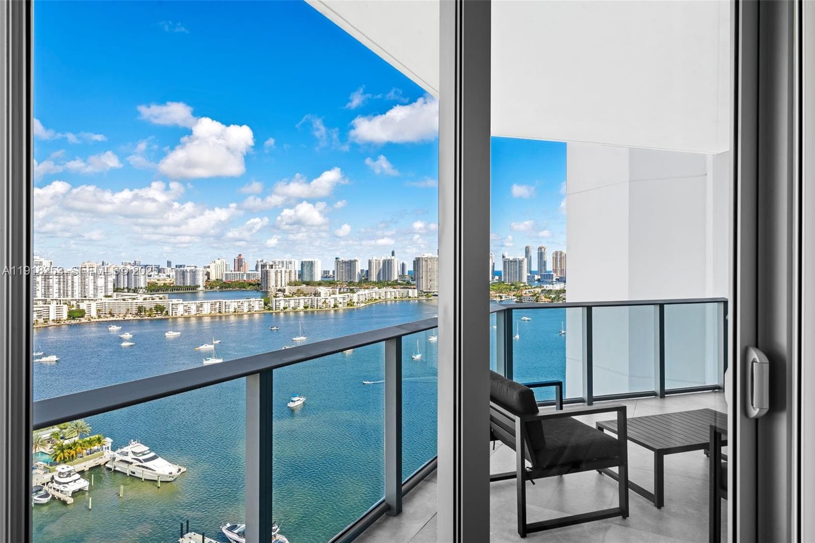 17111 Biscayne Blvd # 2103, North Miami Beach, FL 33160