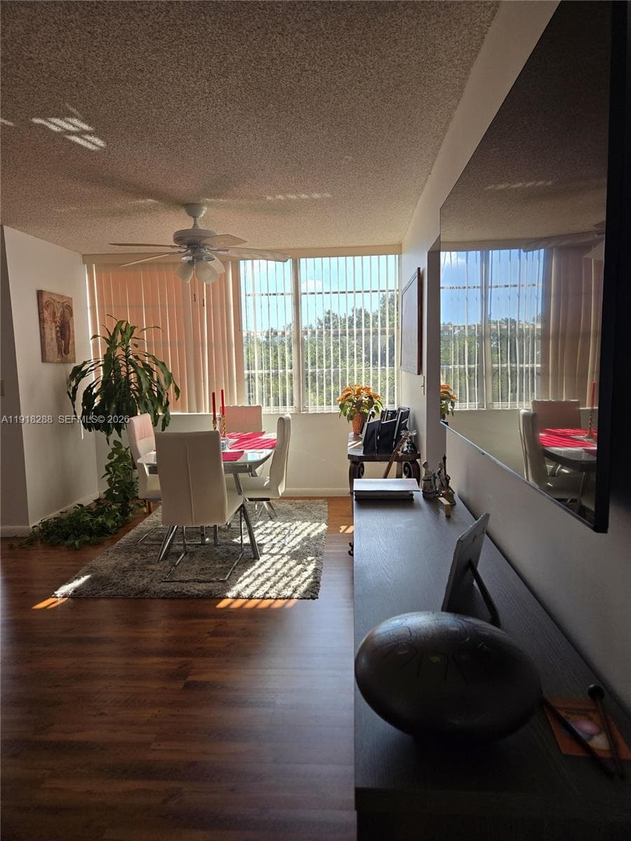 1400 Saint Charles Pl # 612, Pembroke Pines, FL 33026 — zdjęcie 4