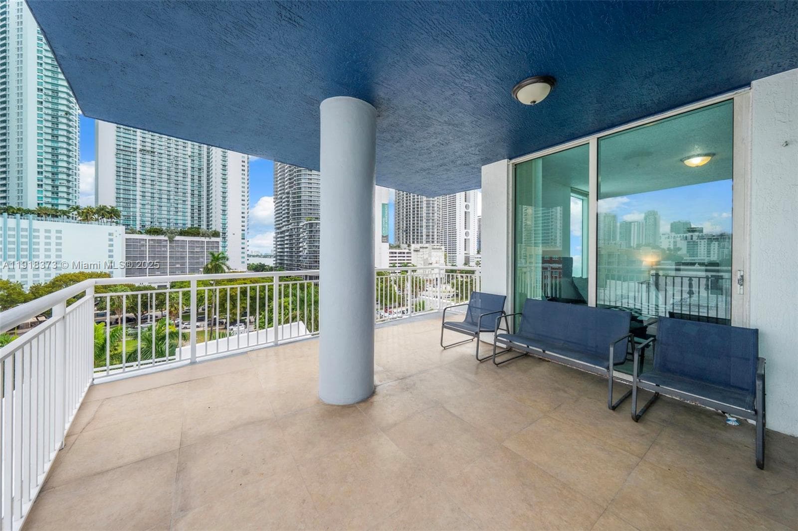 275 NE 18th St # 708, Miami, FL 33132 — zdjęcie 4