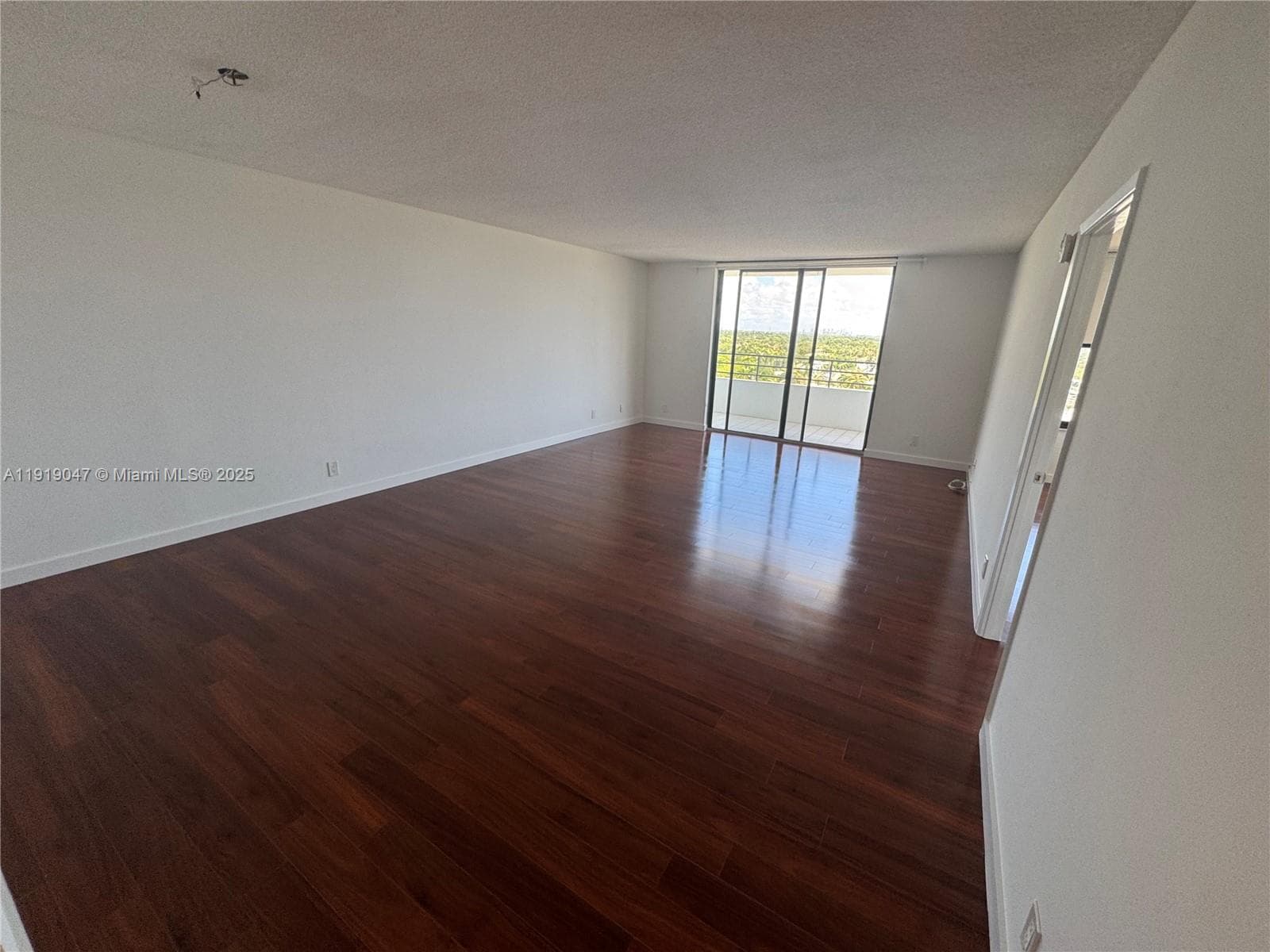 2500 Parkview Dr # 1109, Hallandale Beach, FL 33009 — zdjęcie 4
