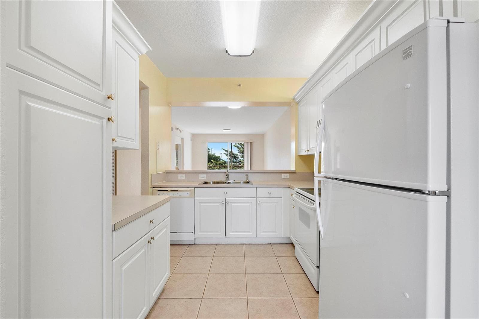 7765 Yardley Drive # 403, Fort Lauderdale, FL 33321 — zdjęcie 3