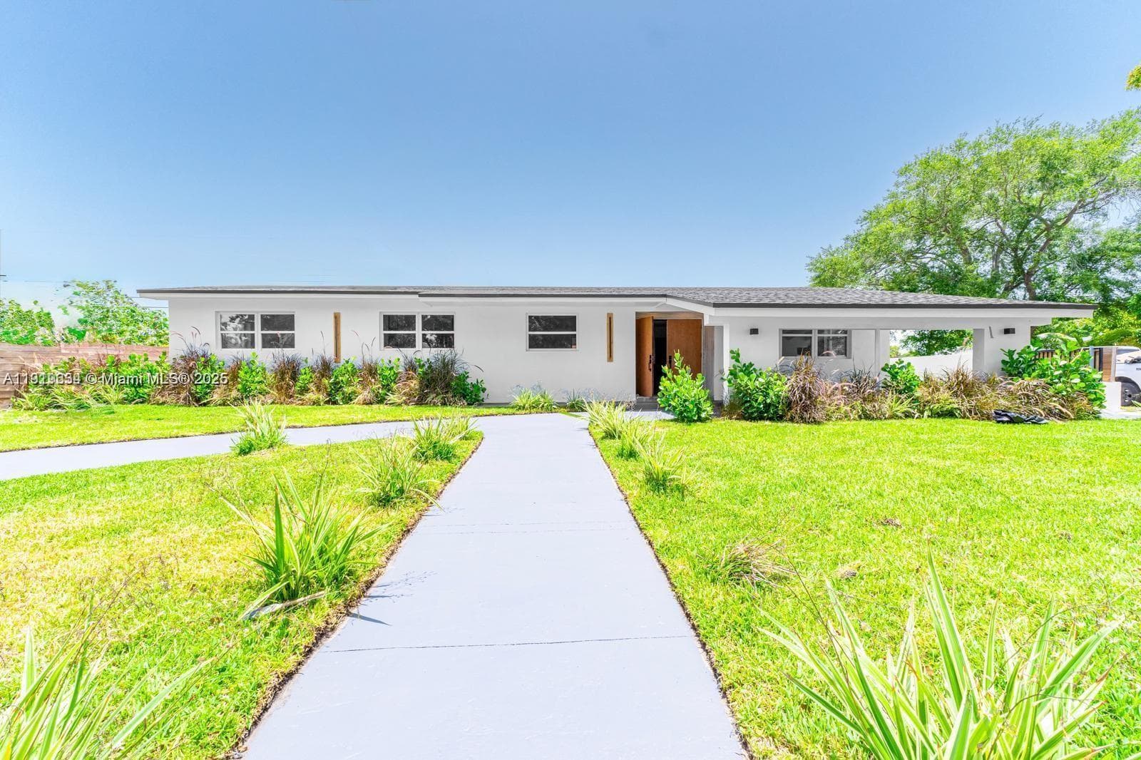 19661 NE 10th Pl, Miami, FL 33179 — zdjęcie 2