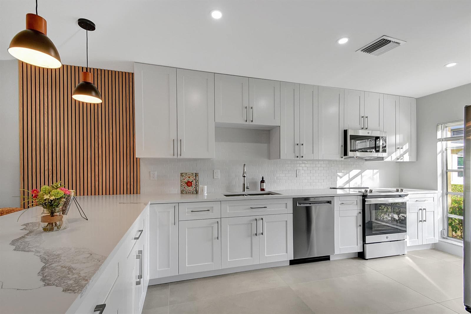 13602 Via Flora # Apt C, Delray Beach, FL 33484 — zdjęcie 2