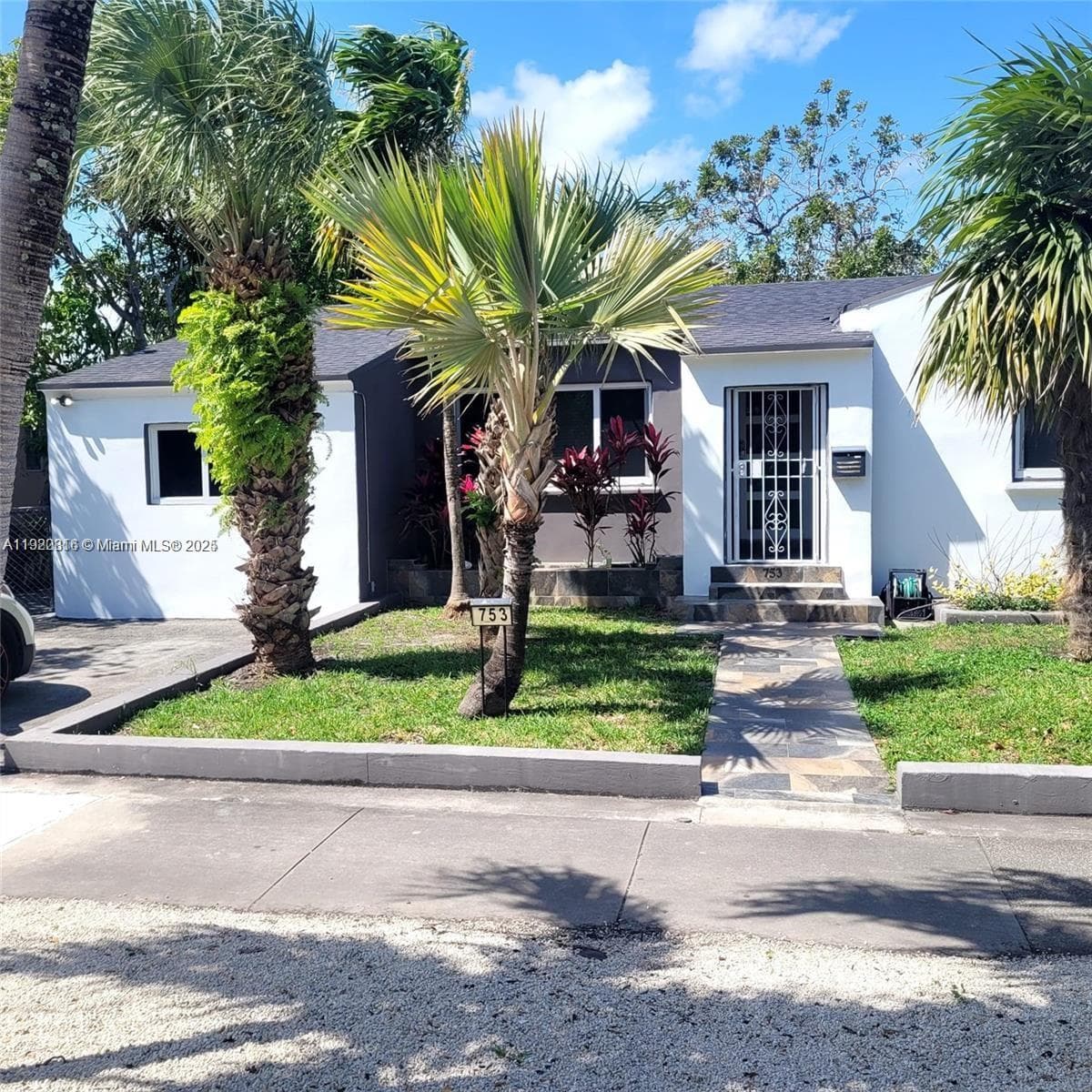 753 NE 81st St, Miami, FL 33138 — zdjęcie 2