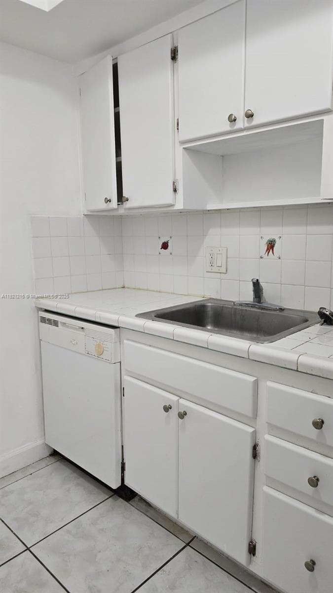 1885 NE 121st St # 17, North Miami, FL 33181 — zdjęcie 5