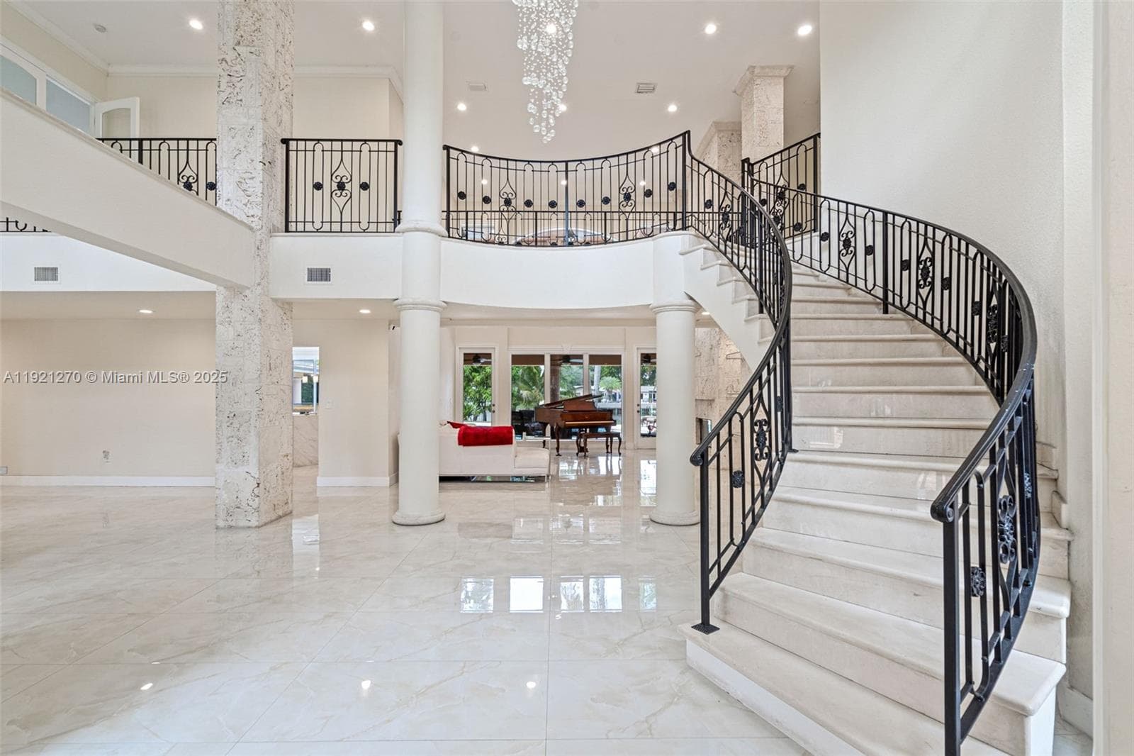 7225 Gleneagle Dr, Miami Lakes, FL 33014 — zdjęcie 5