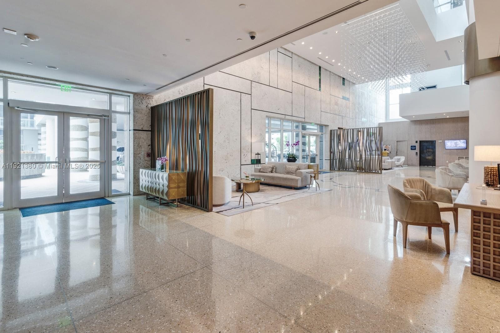 6801 Collins Ave # 320, Miami Beach, FL 33141 — zdjęcie 2
