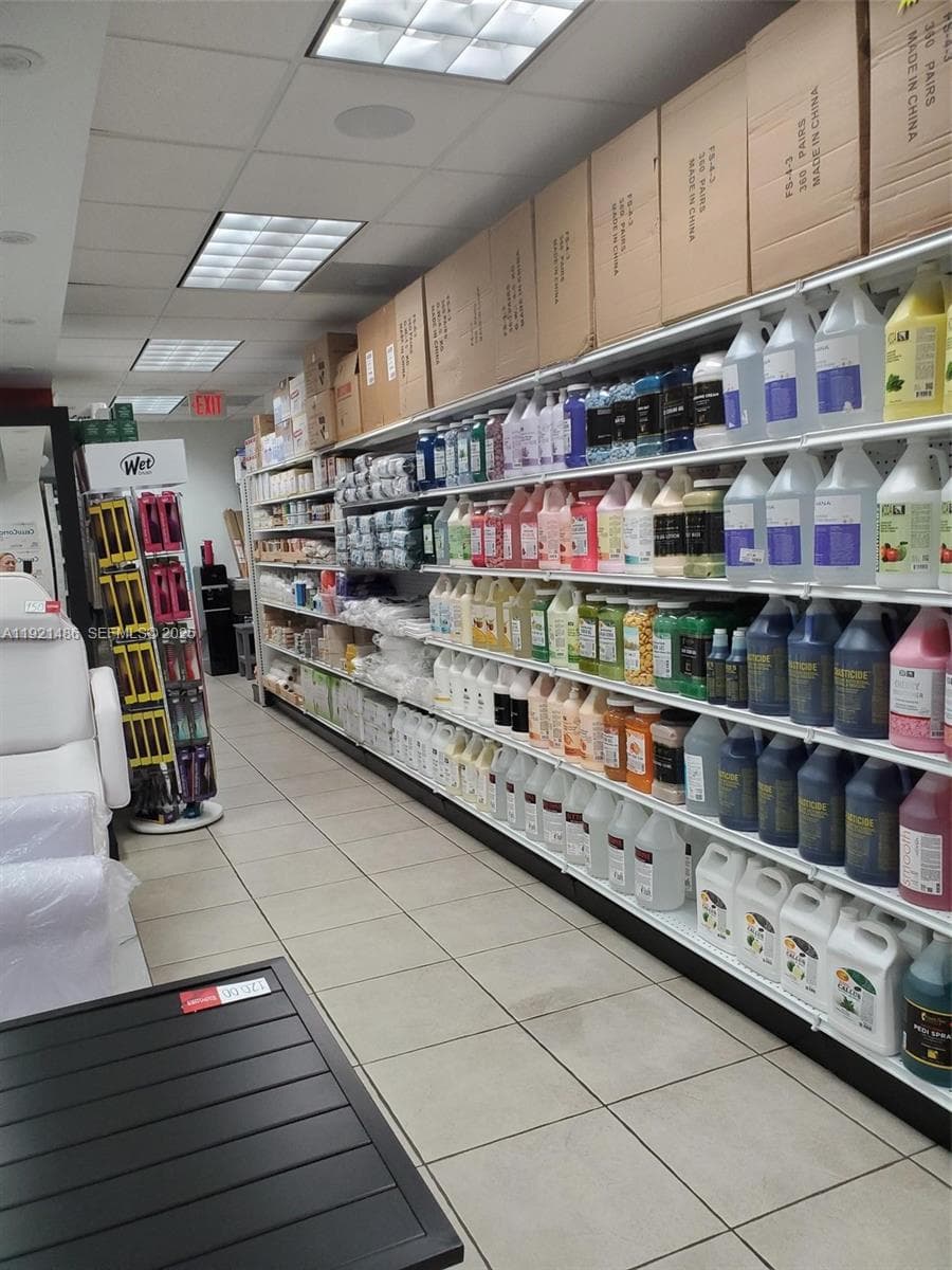 7101 SW 8th St, Miami, FL 33144 — zdjęcie 2