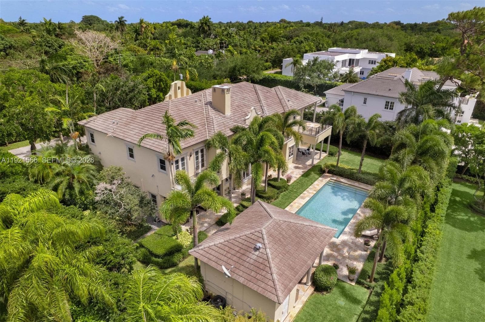 8010 Ponce De Leon Rd, Miami, FL 33143