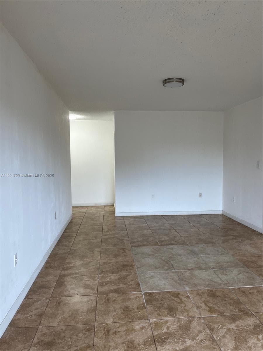 13500 NE 3rd Ct # 402, North Miami, FL 33161