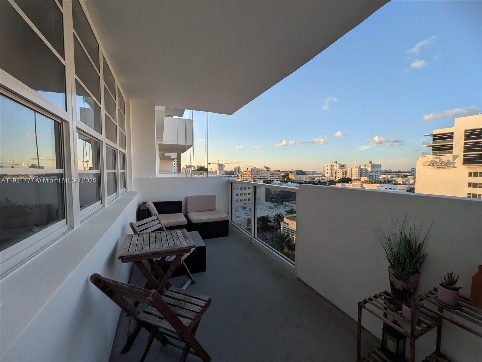 100 Lincoln Rd # 904, Miami Beach, FL 33139 — zdjęcie 2