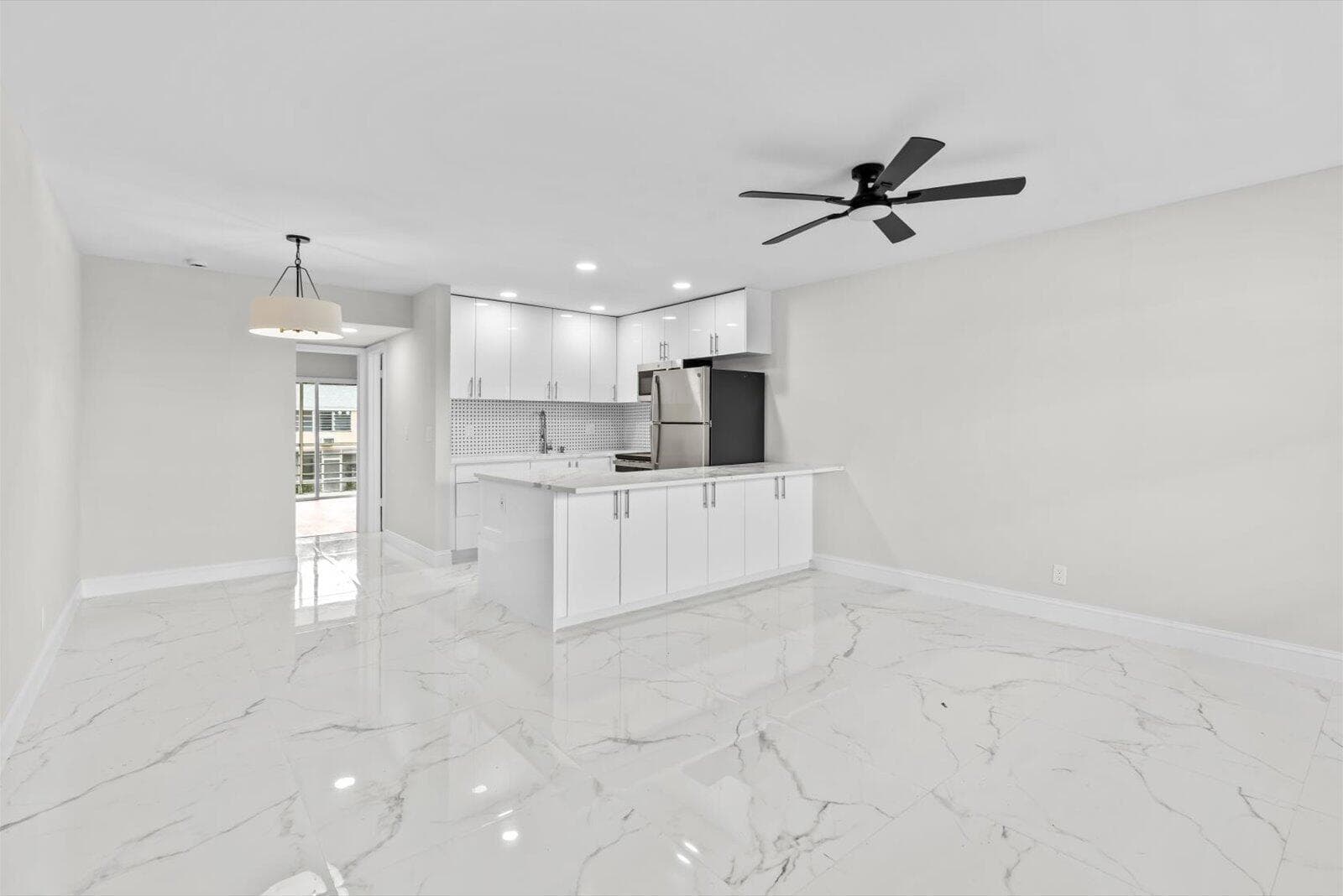 17 Andover A, West Palm Beach, FL 33417 — zdjęcie 2