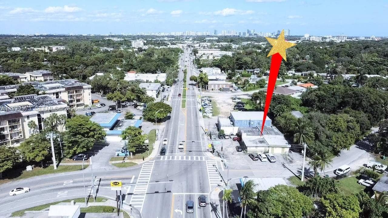 11851 W Dixie Hwy, Miami, FL 33161 — zdjęcie 2