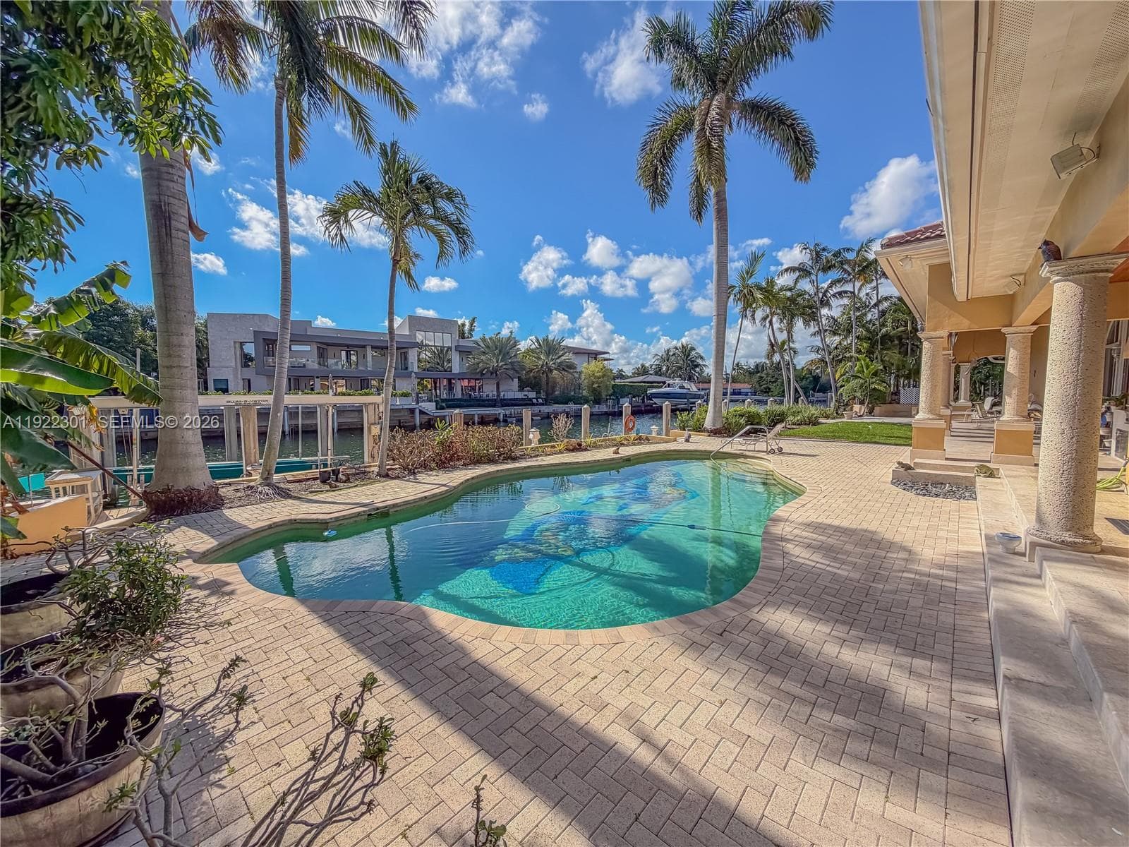 3220 NE 165th St, North Miami Beach, FL 33160 — zdjęcie 4