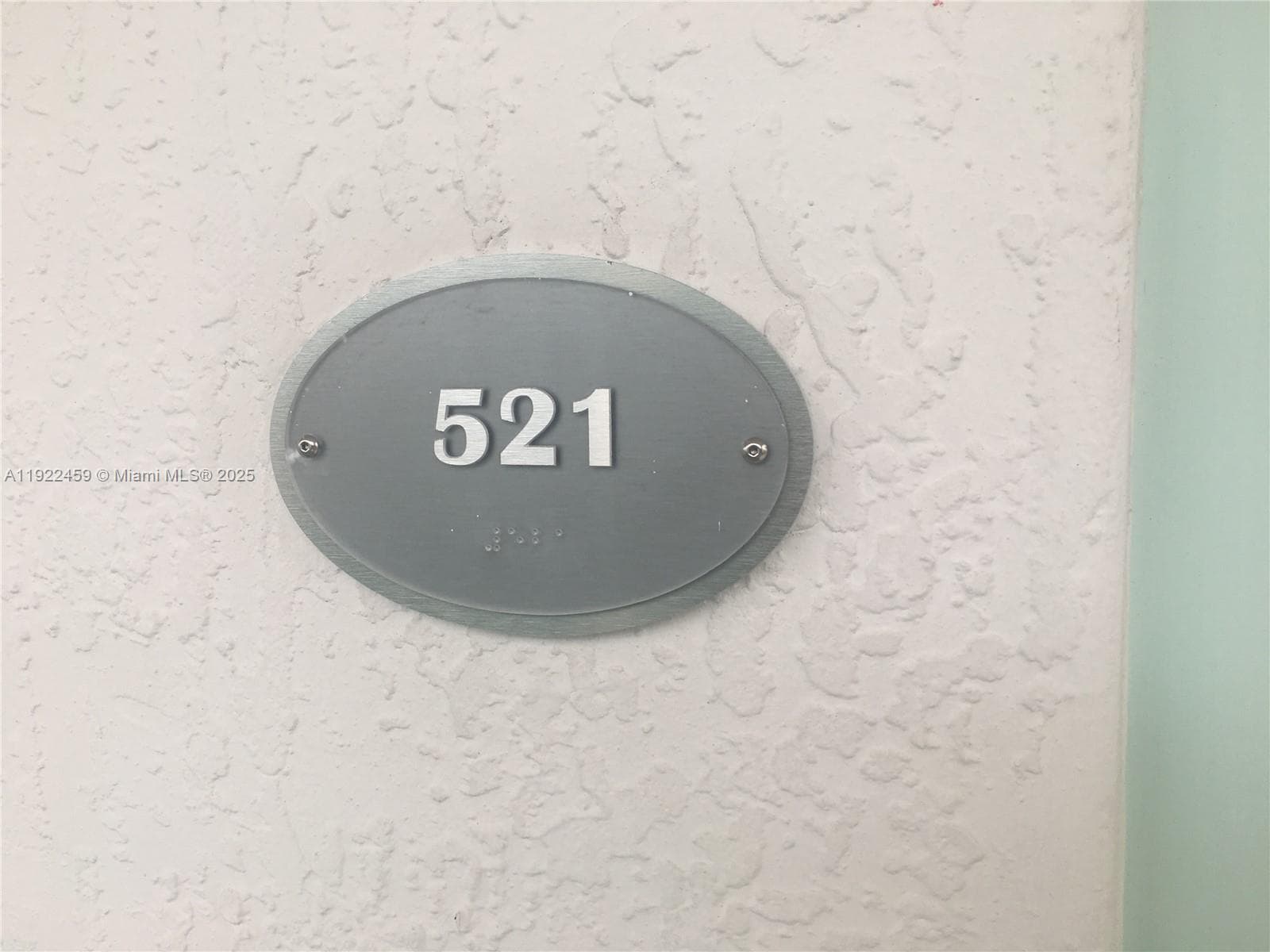 6000 Collins Ave # 521, Miami Beach, FL 33140 — zdjęcie 2