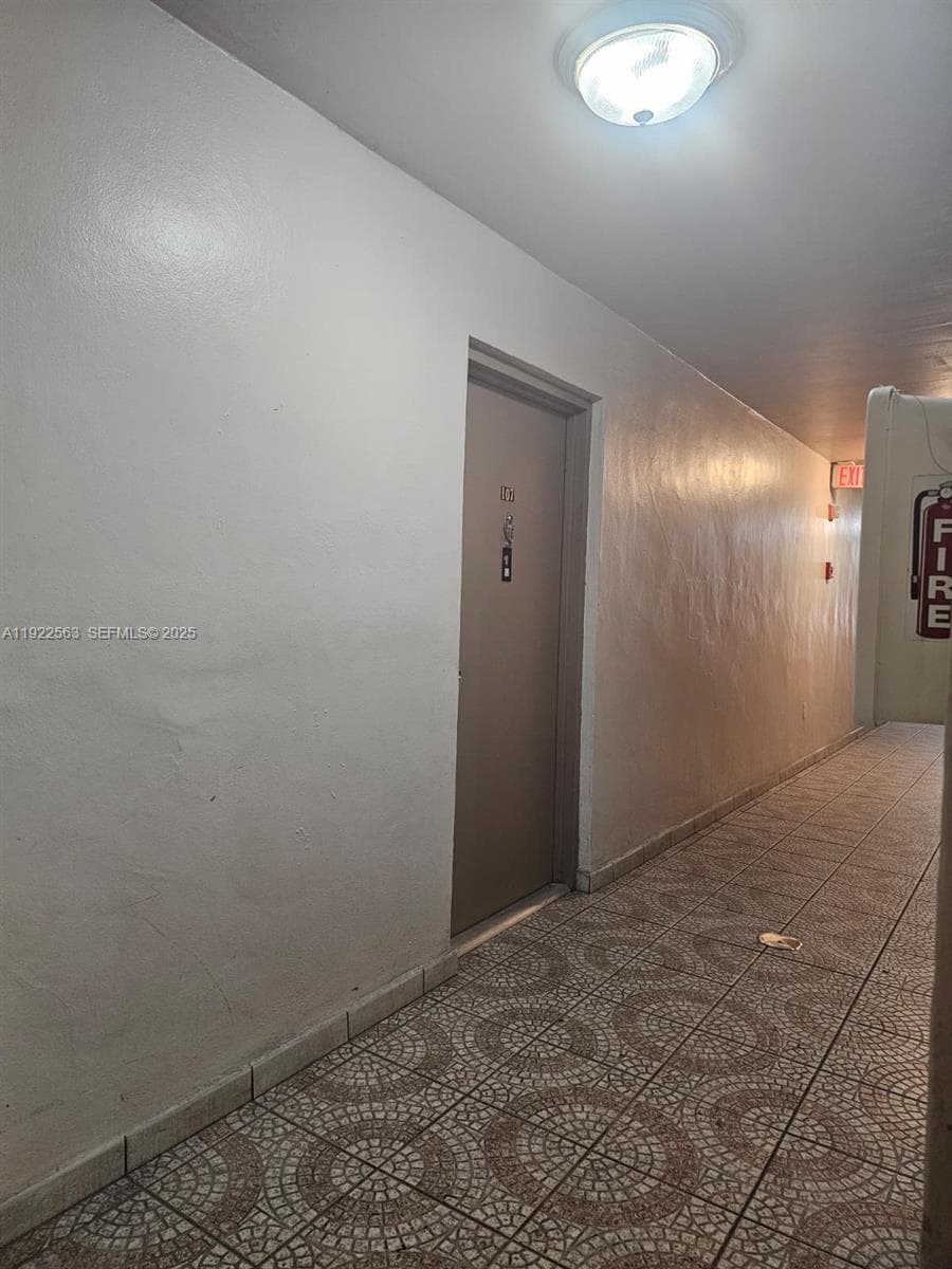 8411 NW 8th St # 111, Miami, FL 33126 — zdjęcie 4