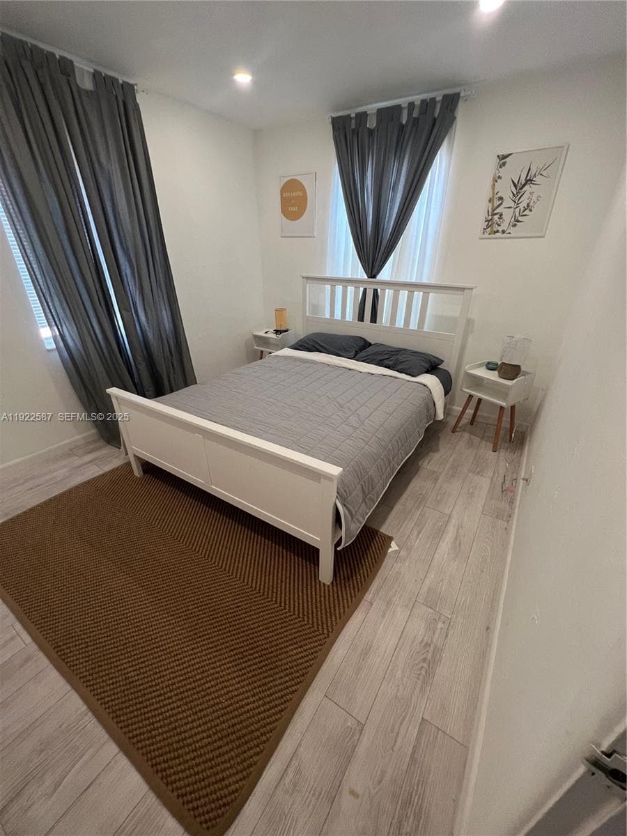 713 SW 7th Ave, Hallandale Beach, FL 33009 — zdjęcie 5