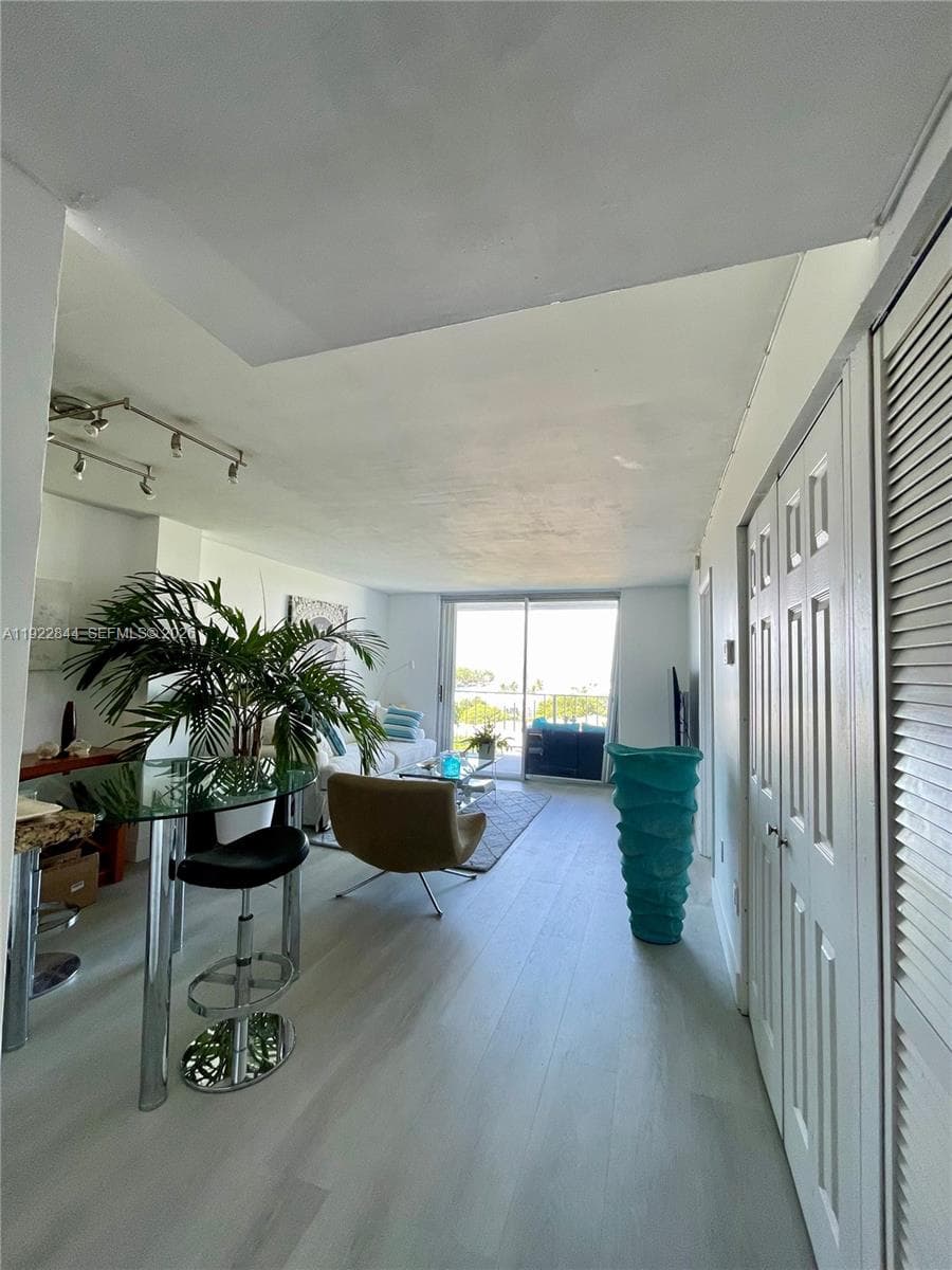 6900 Bay Dr # 7A, Miami Beach, FL 33141 — zdjęcie 4