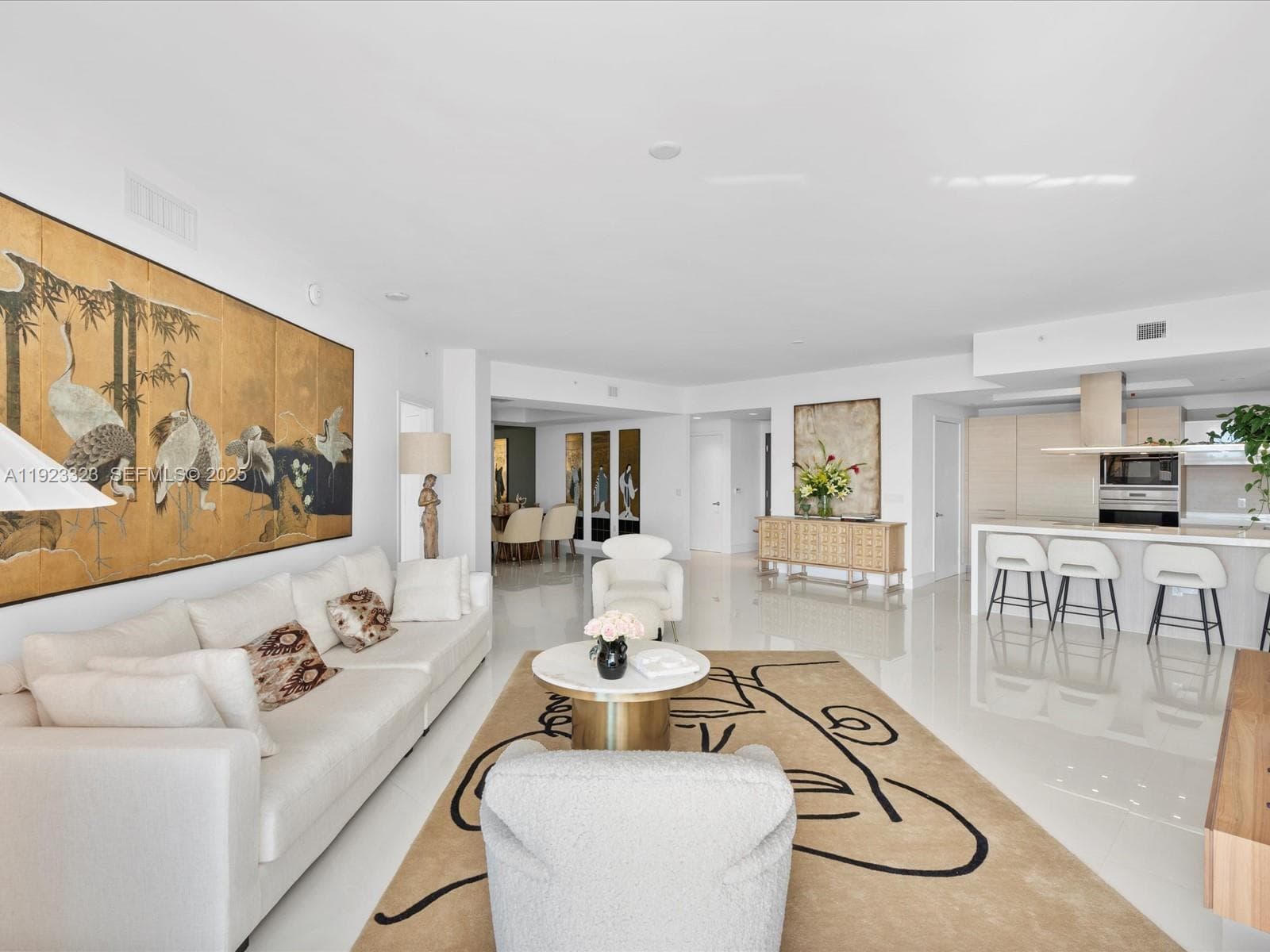 17111 Biscayne Blvd # 1104, North Miami Beach, FL 33160 — zdjęcie 2