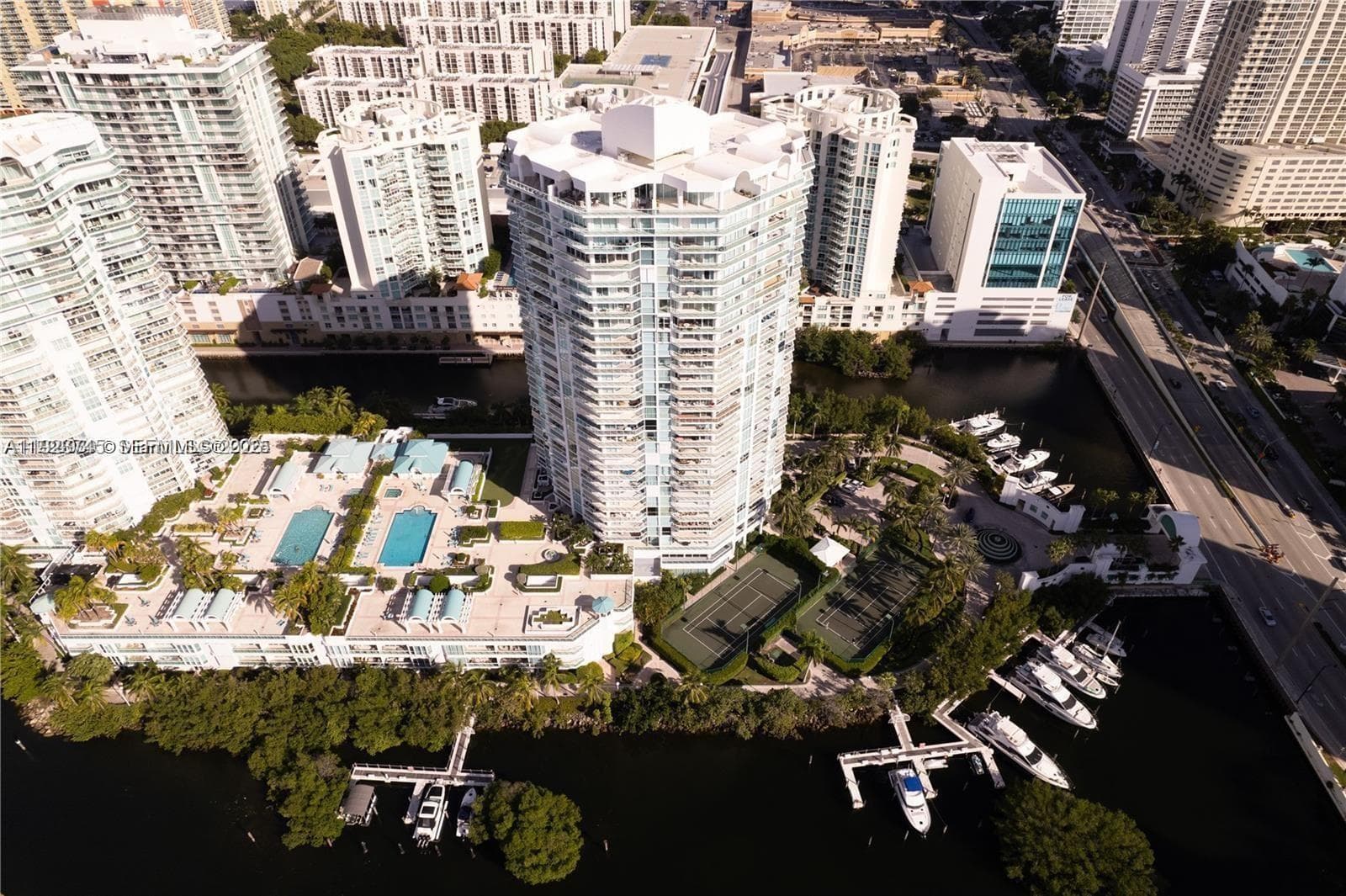 16400 Collins Ave # 942, Sunny Isles Beach, FL 33160 — zdjęcie 2