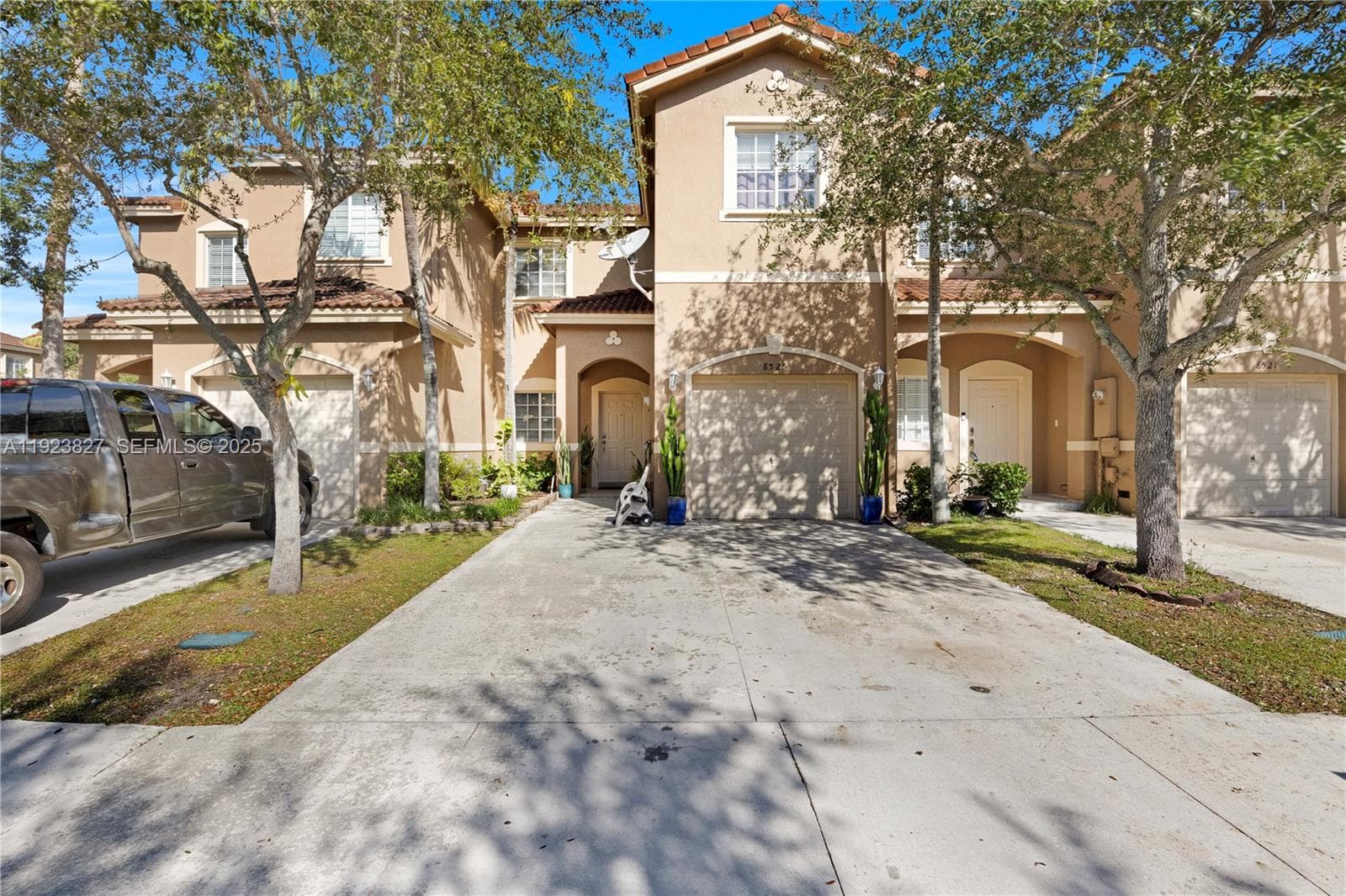 8525 SW 214th Ter, Cutler Bay, FL 33189 — zdjęcie 2