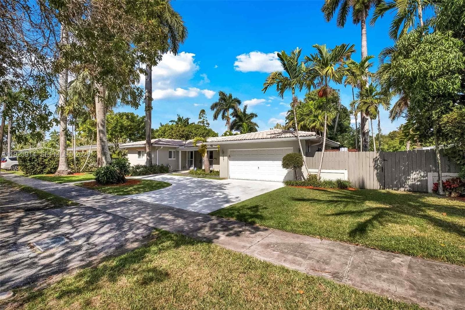 461 NE 115th St, Miami, FL 33161 — zdjęcie 5