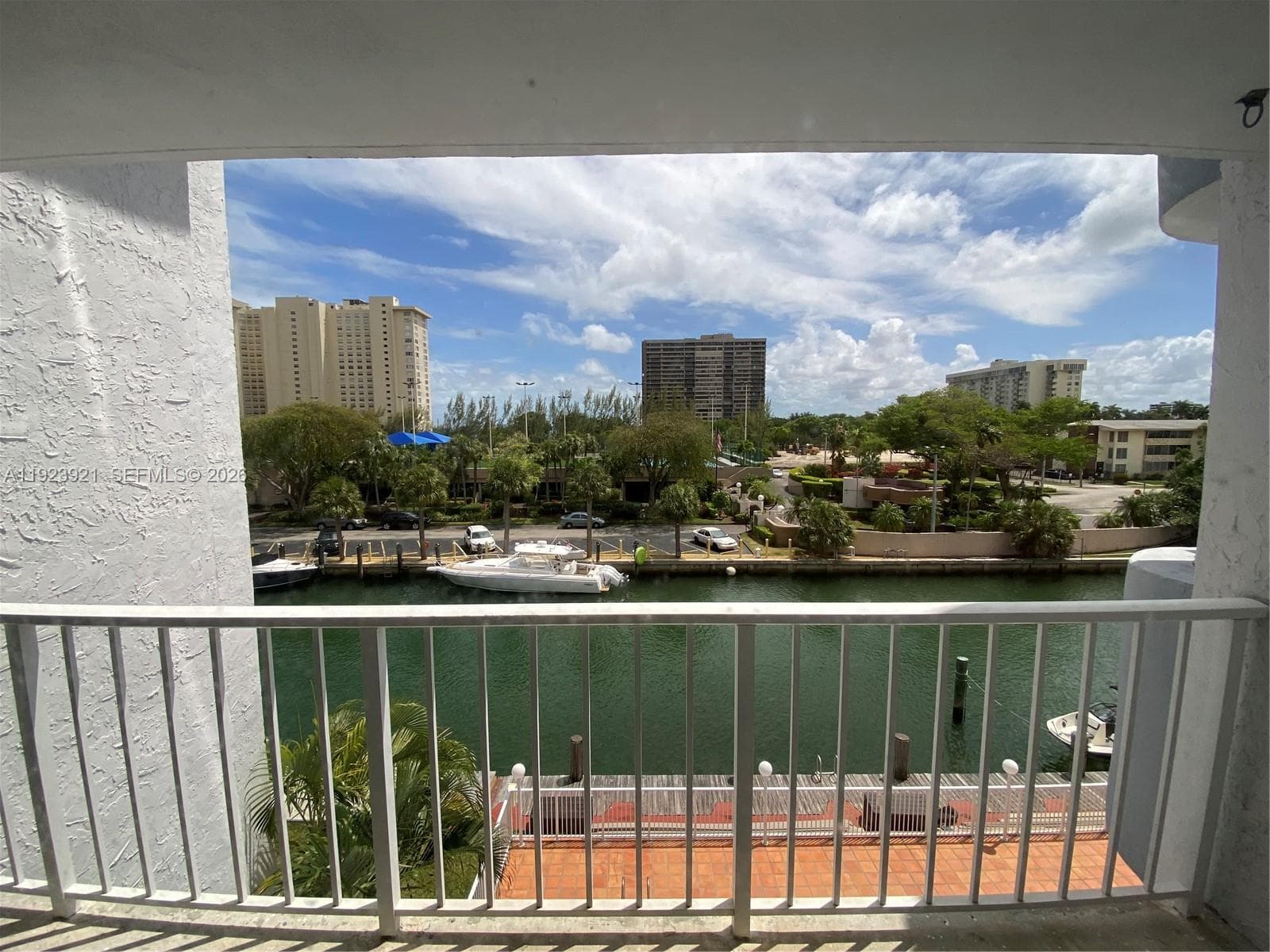 1650 NE 115th St # 405, Miami, FL 33181 — zdjęcie 3