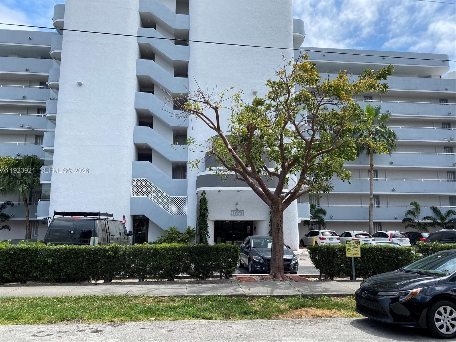 1650 NE 115th St # 405, Miami, FL 33181 — zdjęcie 4