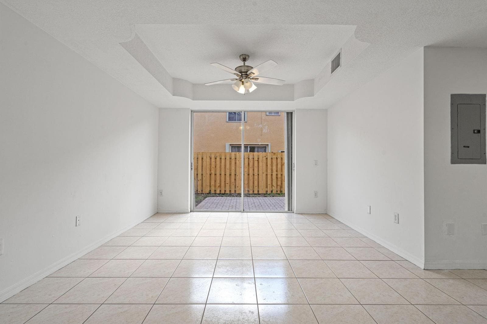 8520 NW 139th Terrace # 1602, Miami Lakes, FL 33016 — zdjęcie 2