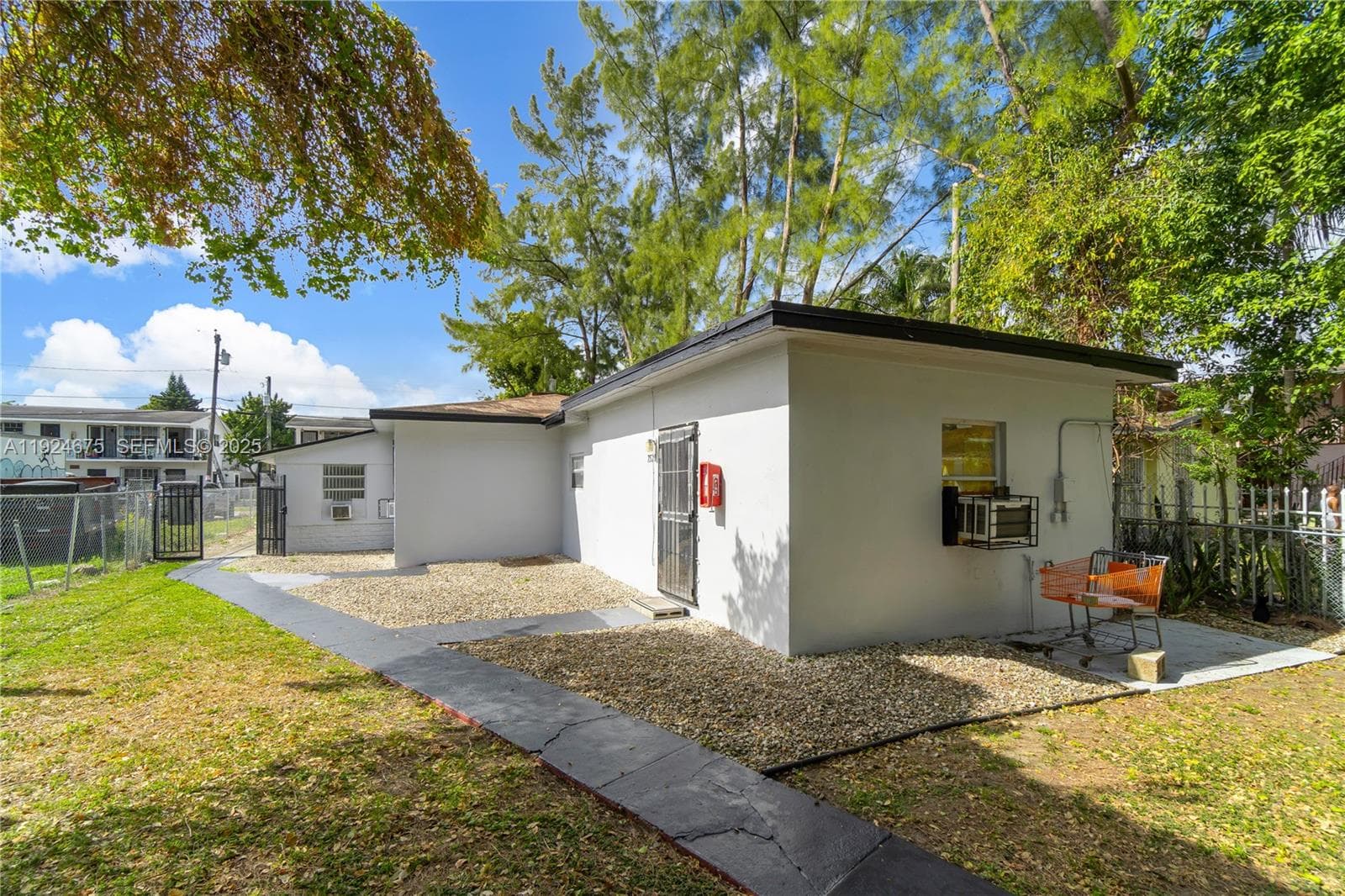 7525 NE Miami Ct, Miami, FL 33138 — zdjęcie 5
