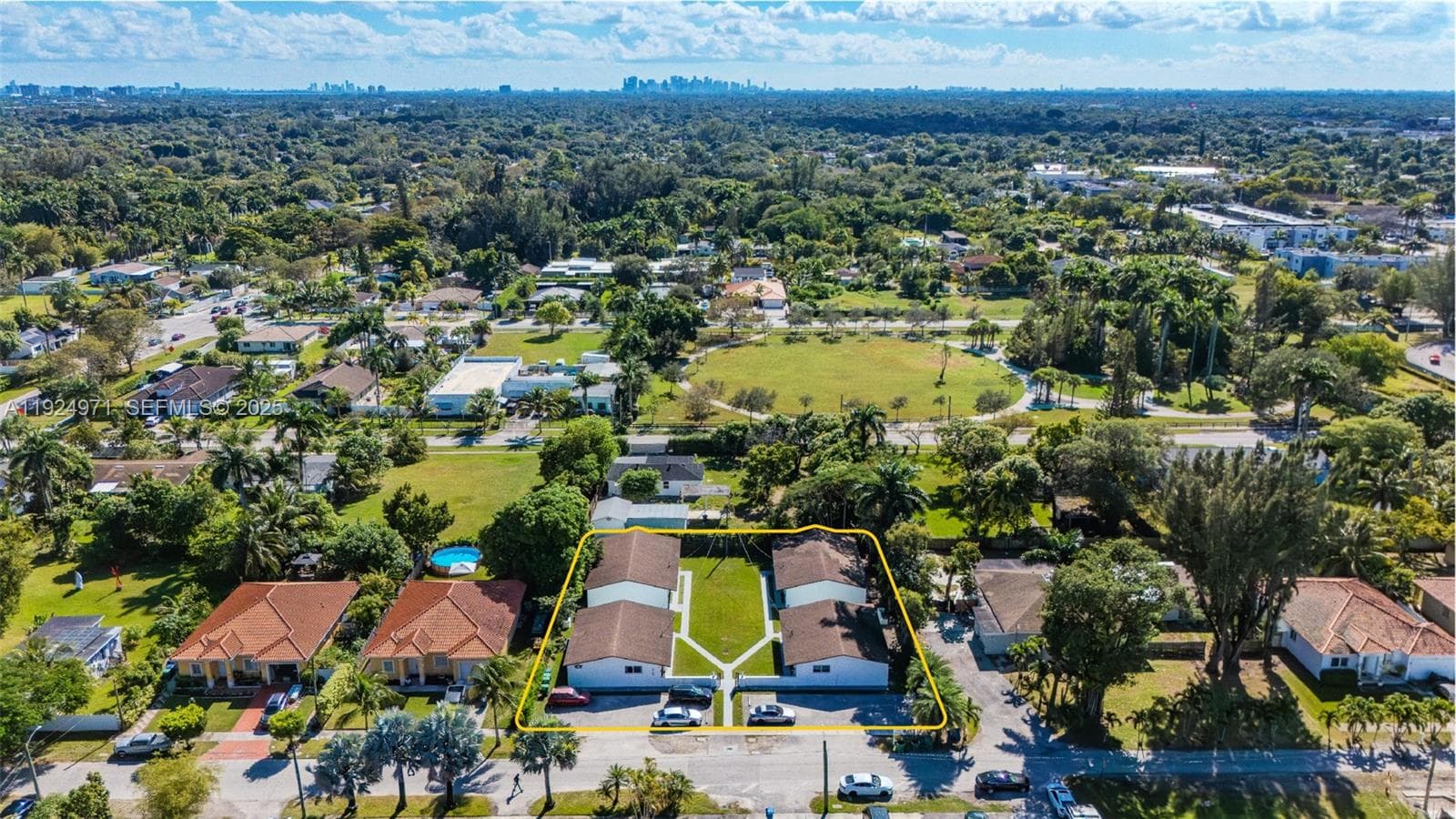 60 NW 161st St, Miami, FL 33169 — zdjęcie 2