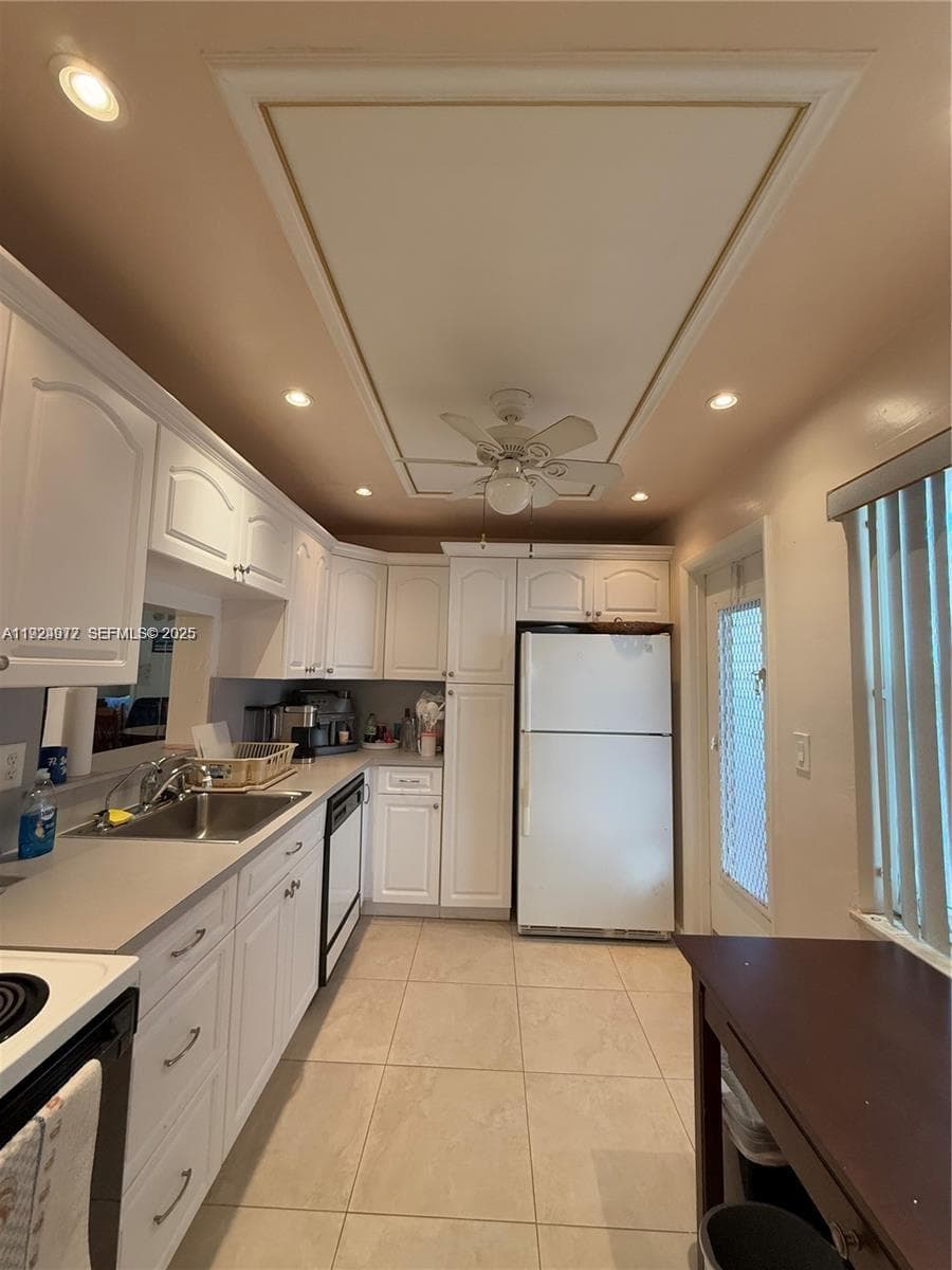 4270 NW 40th St # 202, Lauderdale Lakes, FL 33319 — zdjęcie 3