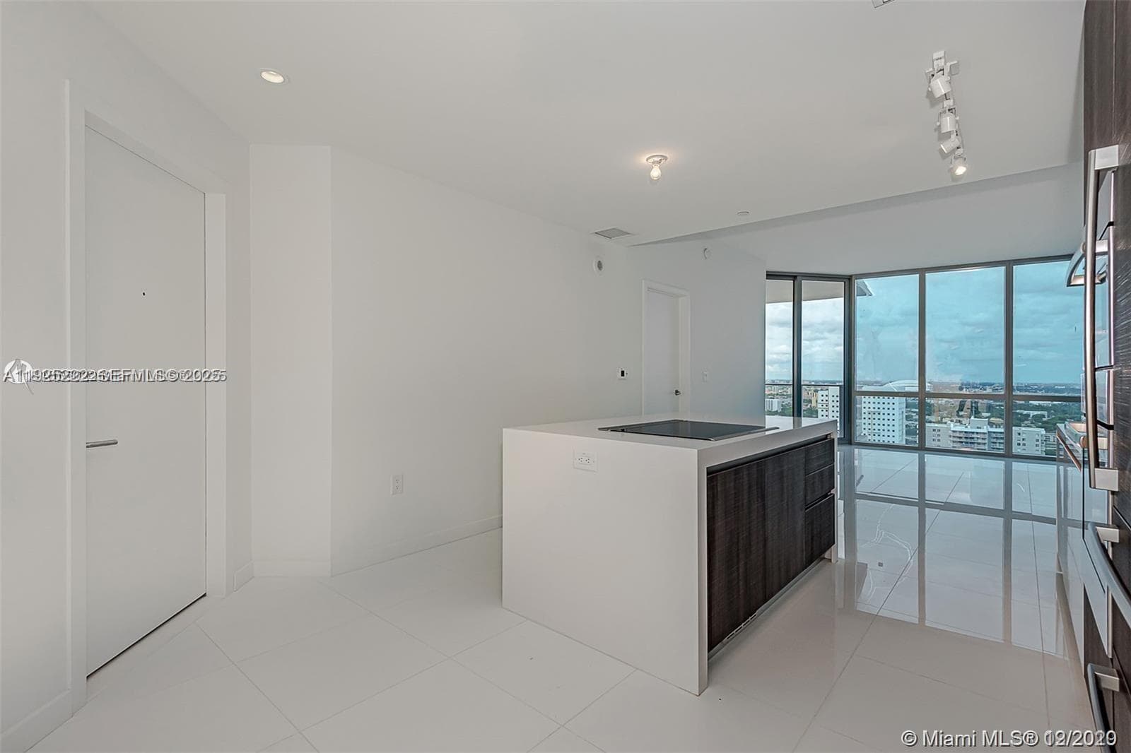 851 NE 1st Ave # 1608, Miami, FL 33132 — zdjęcie 2