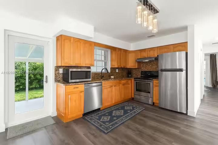 909 NE 7th St, Pompano Beach, FL 33060 — zdjęcie 3