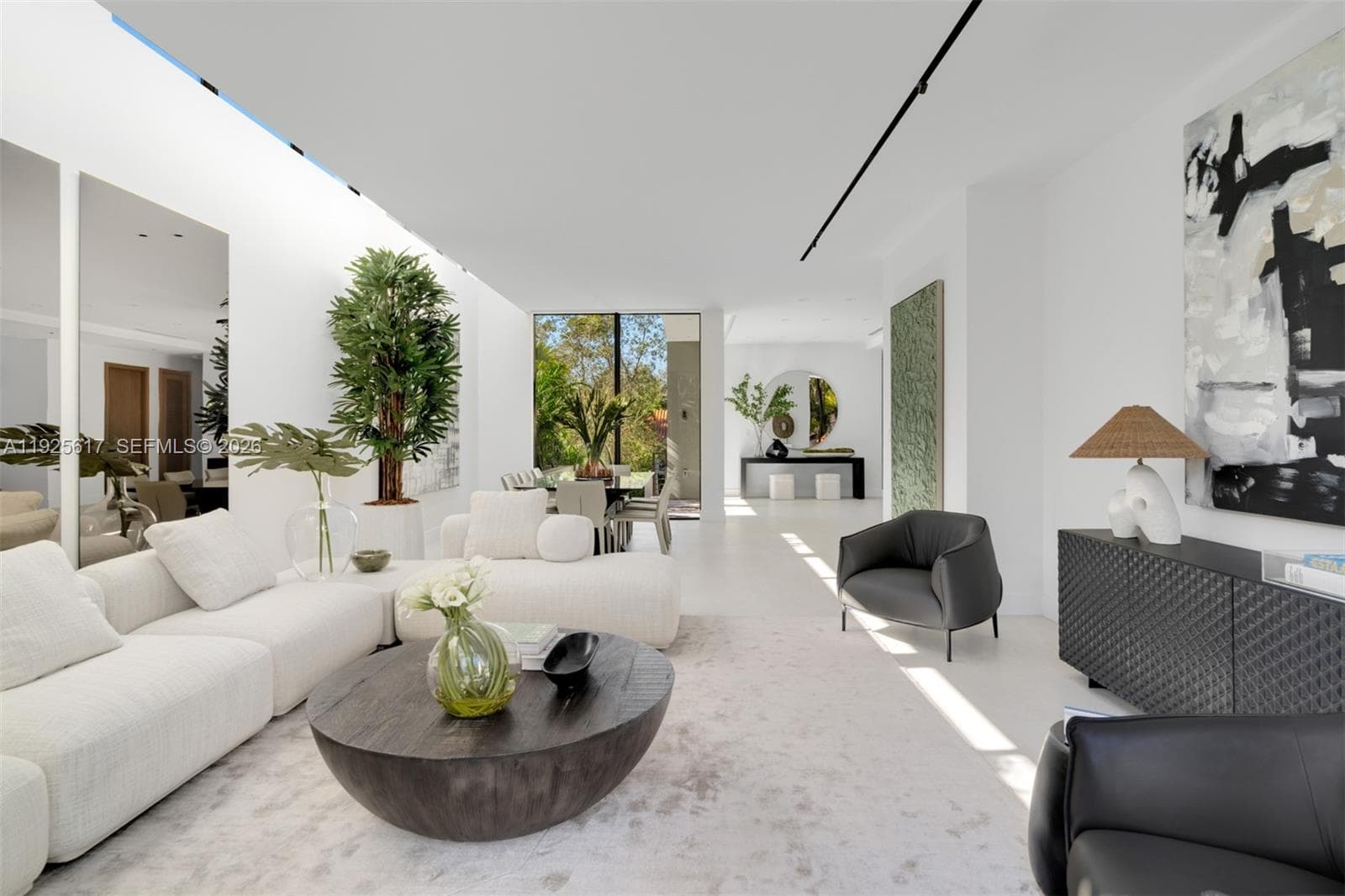 3551 Crystal Ct, Miami, FL 33133 — zdjęcie 2