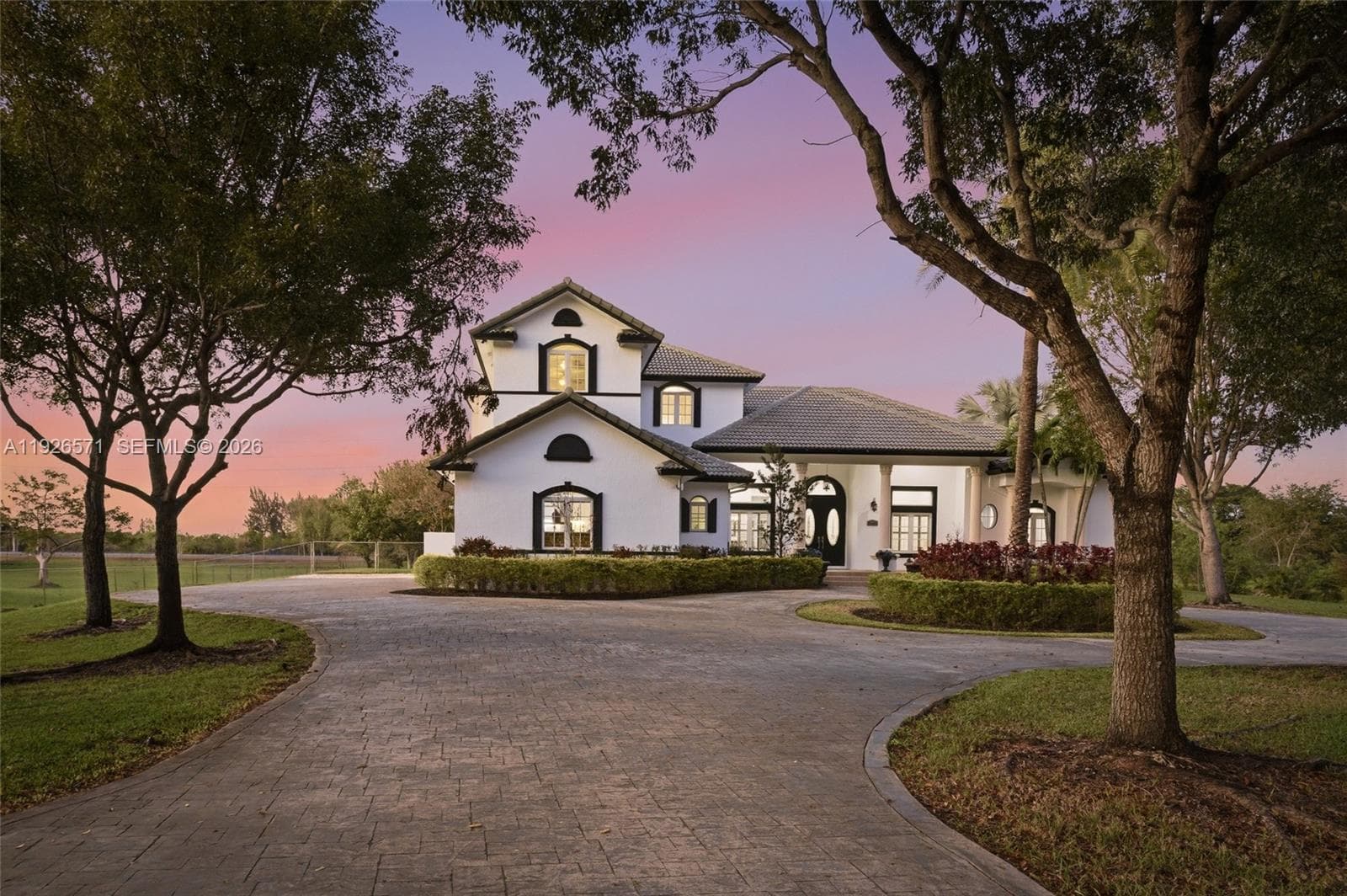 20401 SW 48th Pl, Southwest Ranches, FL 33332