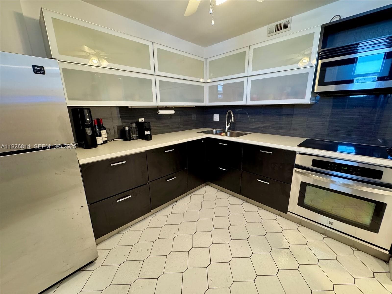 3660 NE 166th St # 812, North Miami Beach, FL 33160